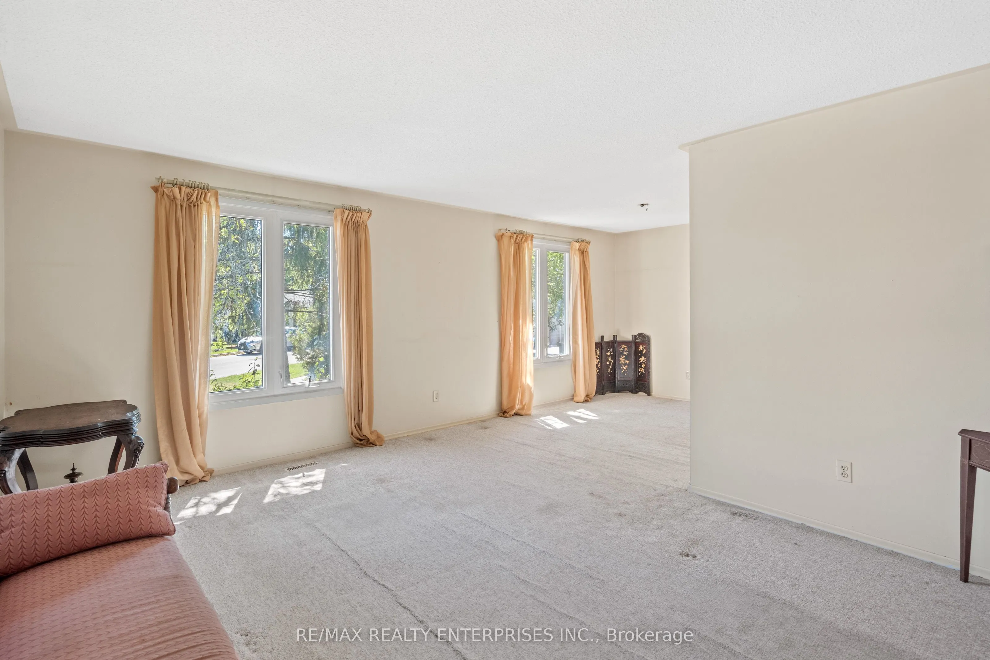 1245 Lakeview Drive