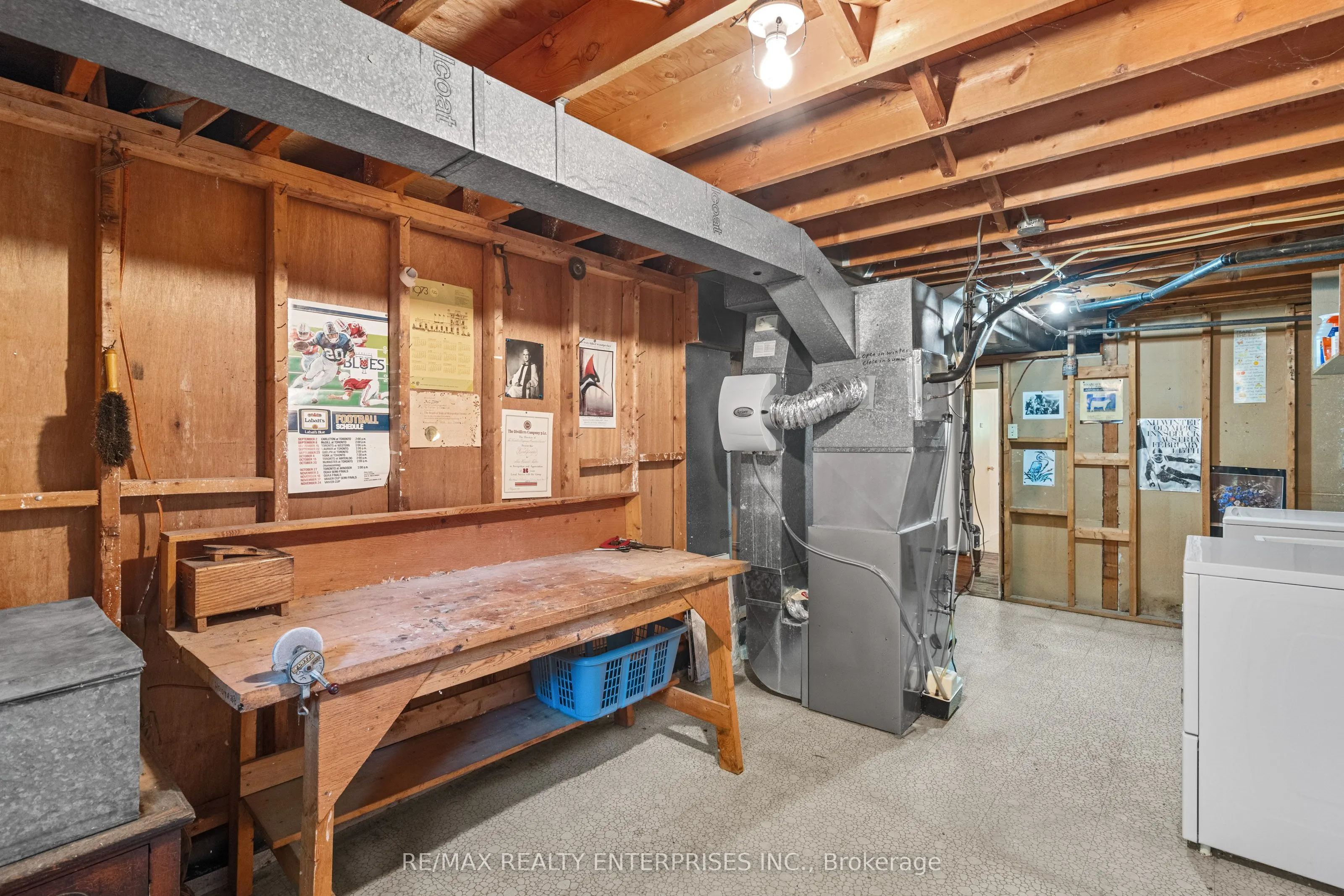 1245 Lakeview Drive