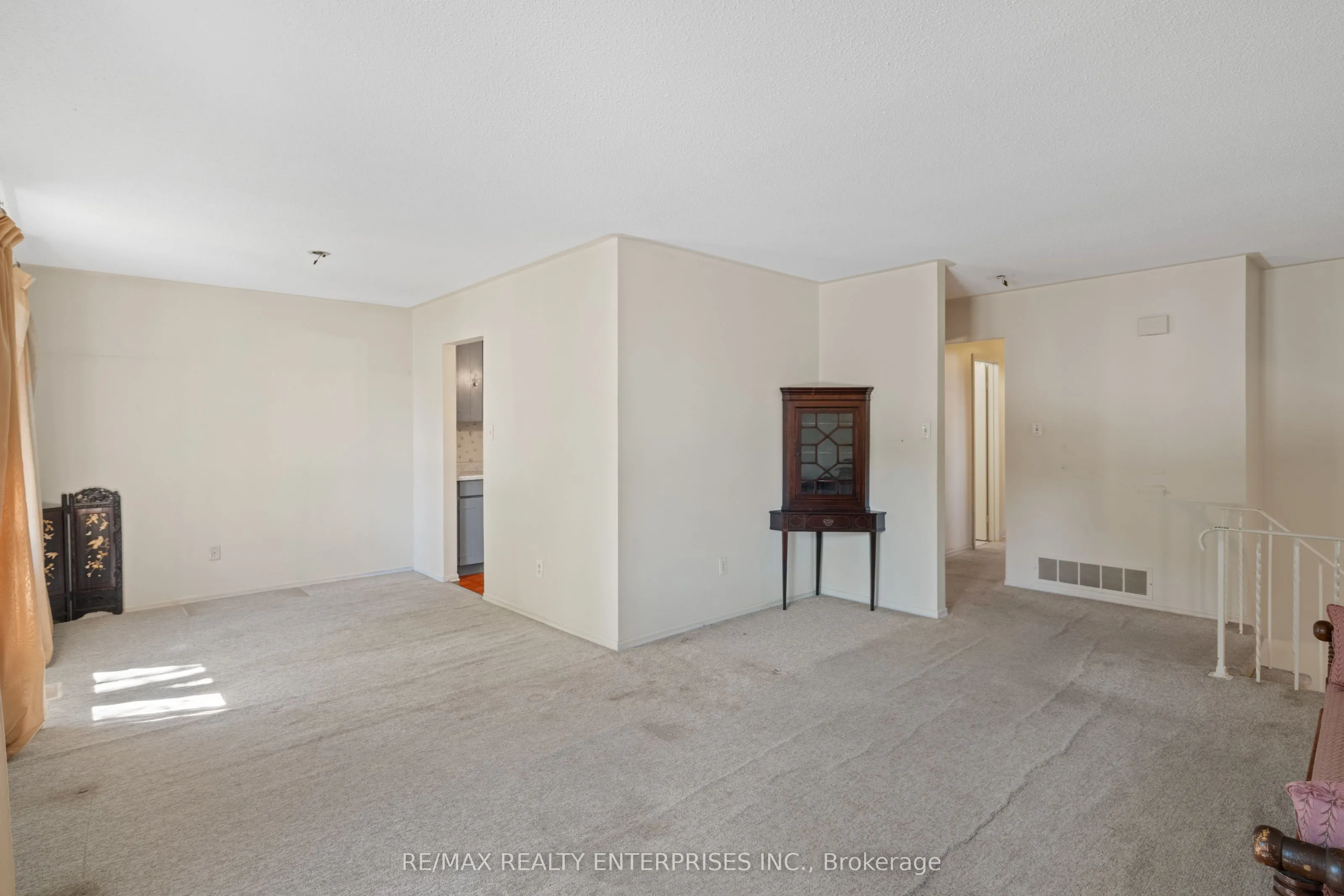 1245 Lakeview Drive