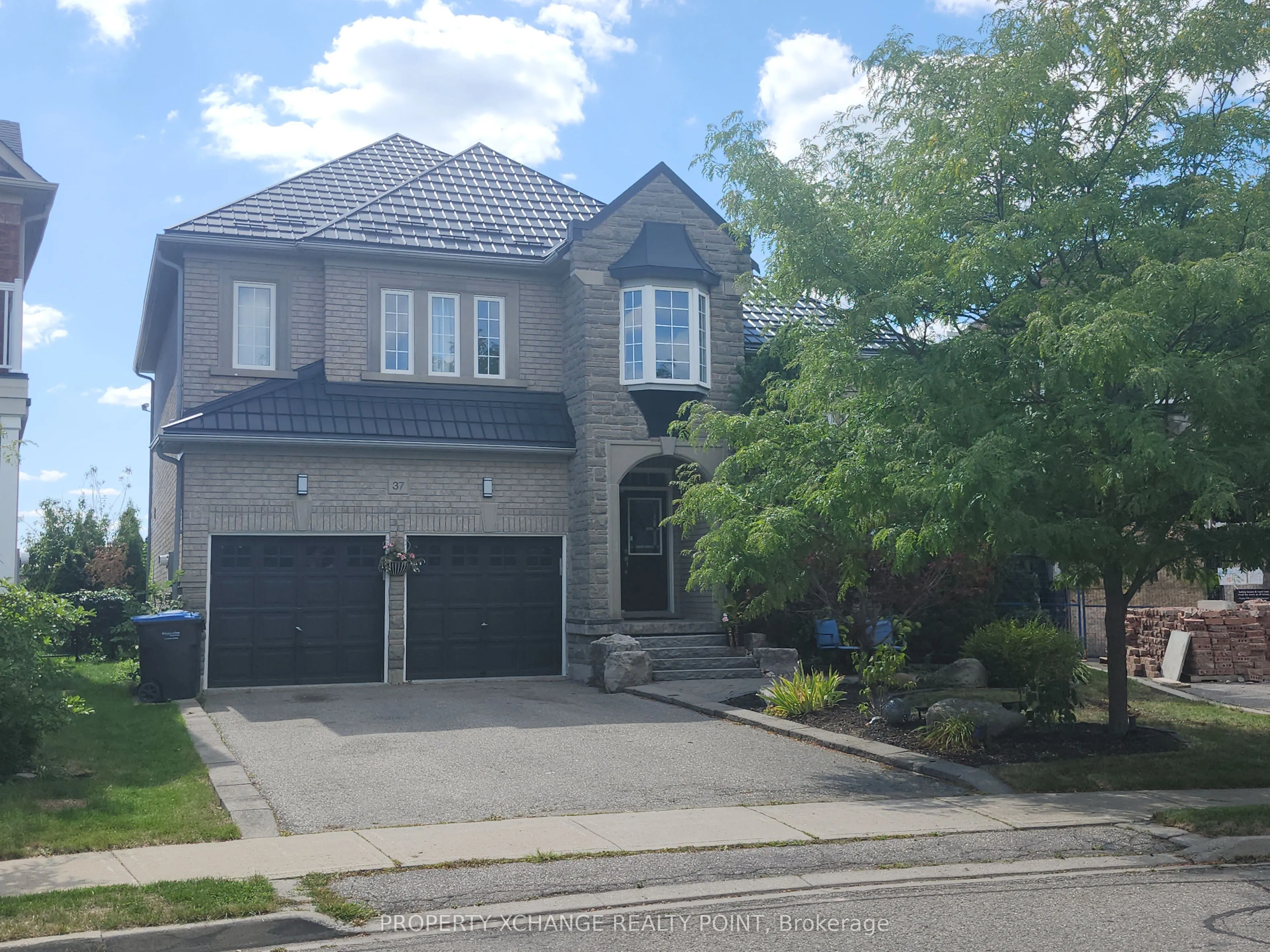 37 Donherb Crescent