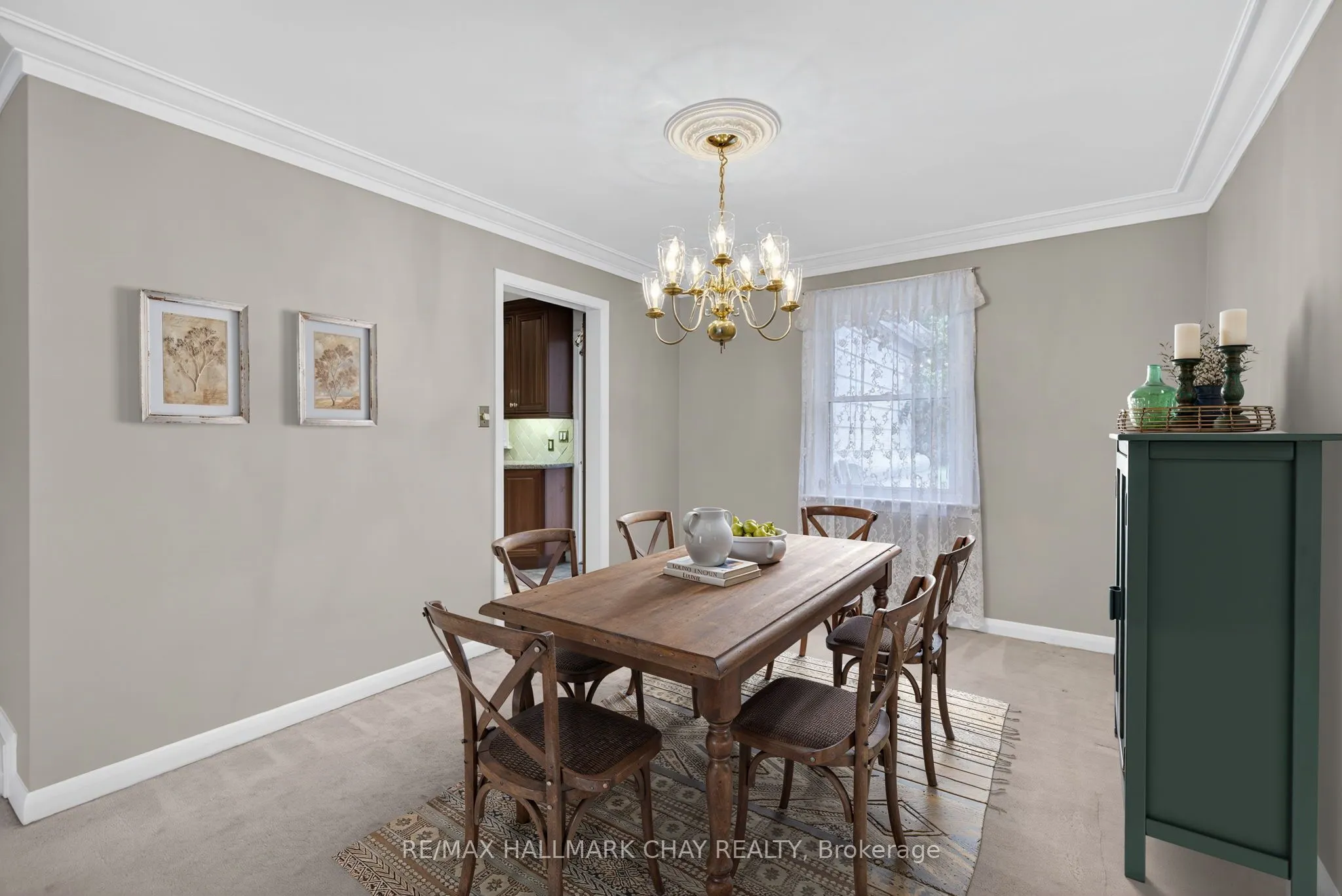 33 Mill Street S