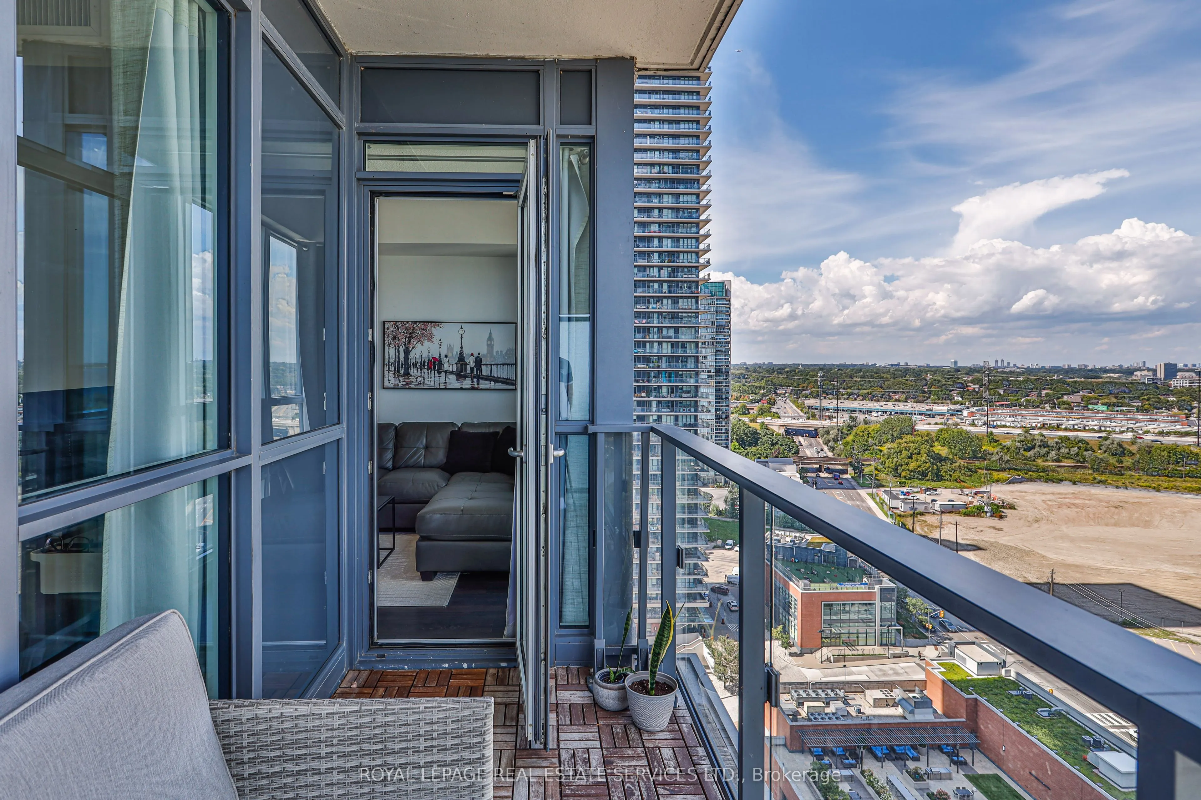 2212 Lake Shore Boulevard W, #2310
