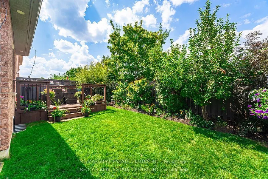 8 Duffield Road
