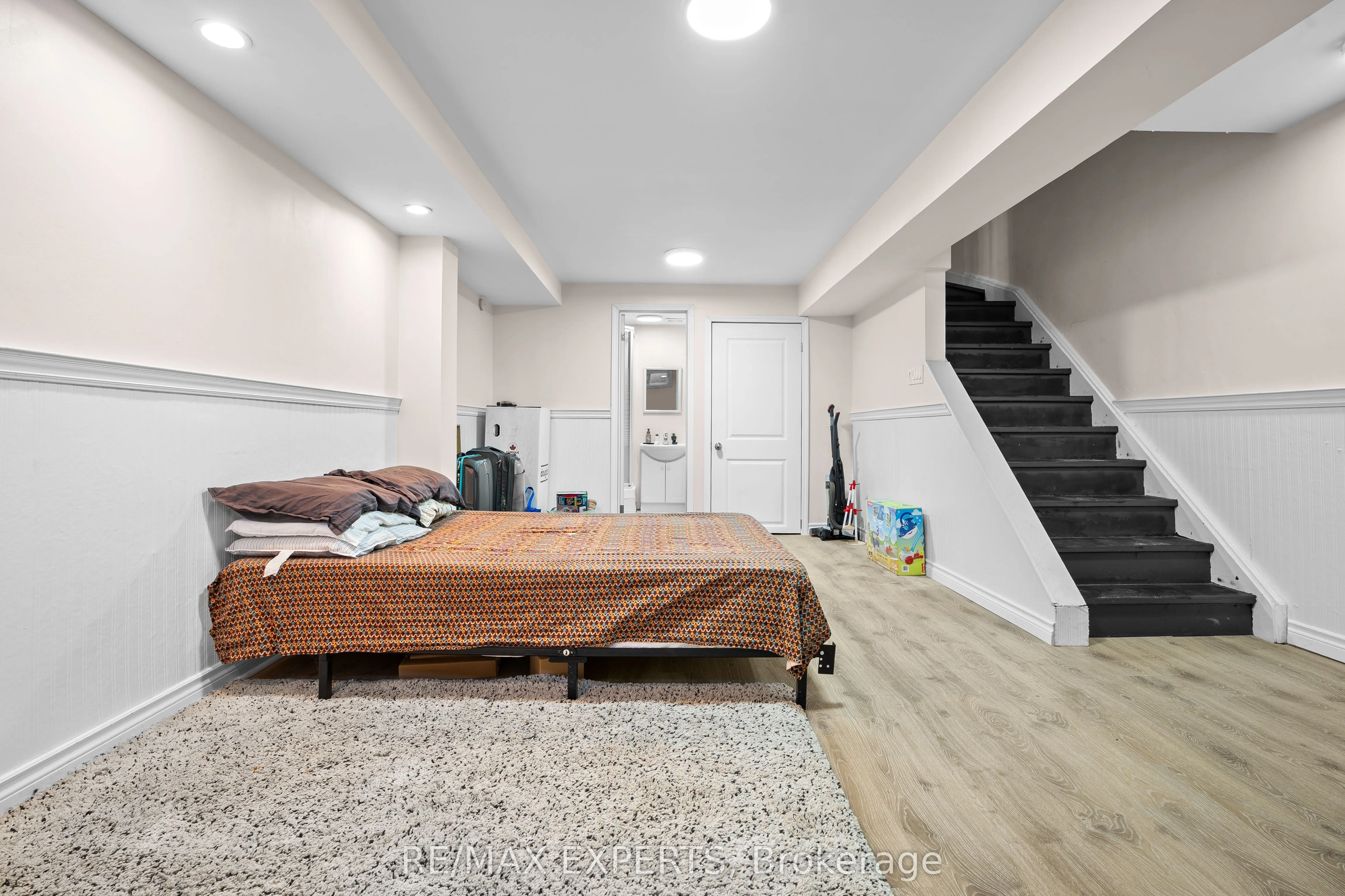 2779 Gananoque Drive, #35