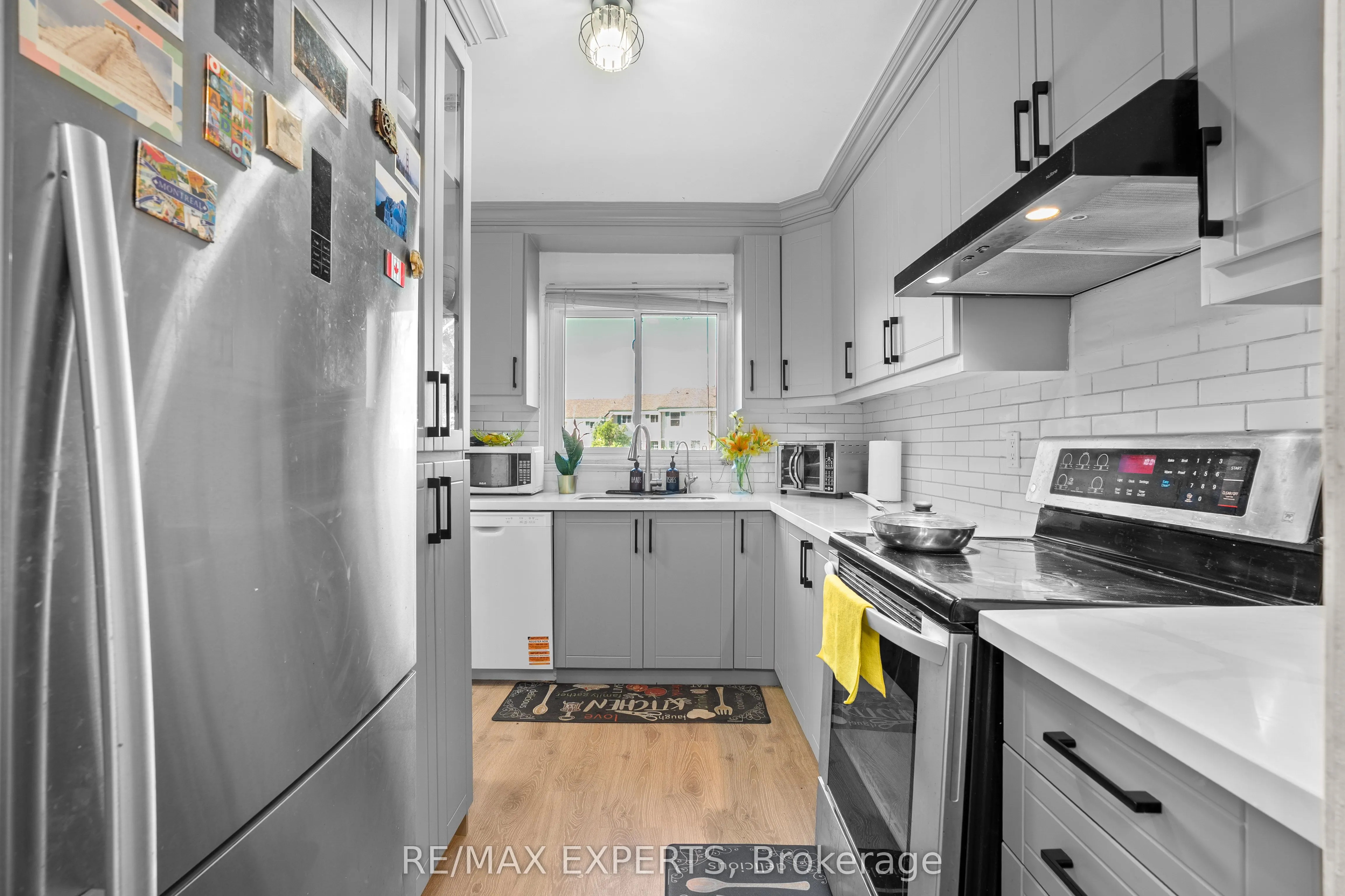 2779 Gananoque Drive, #35