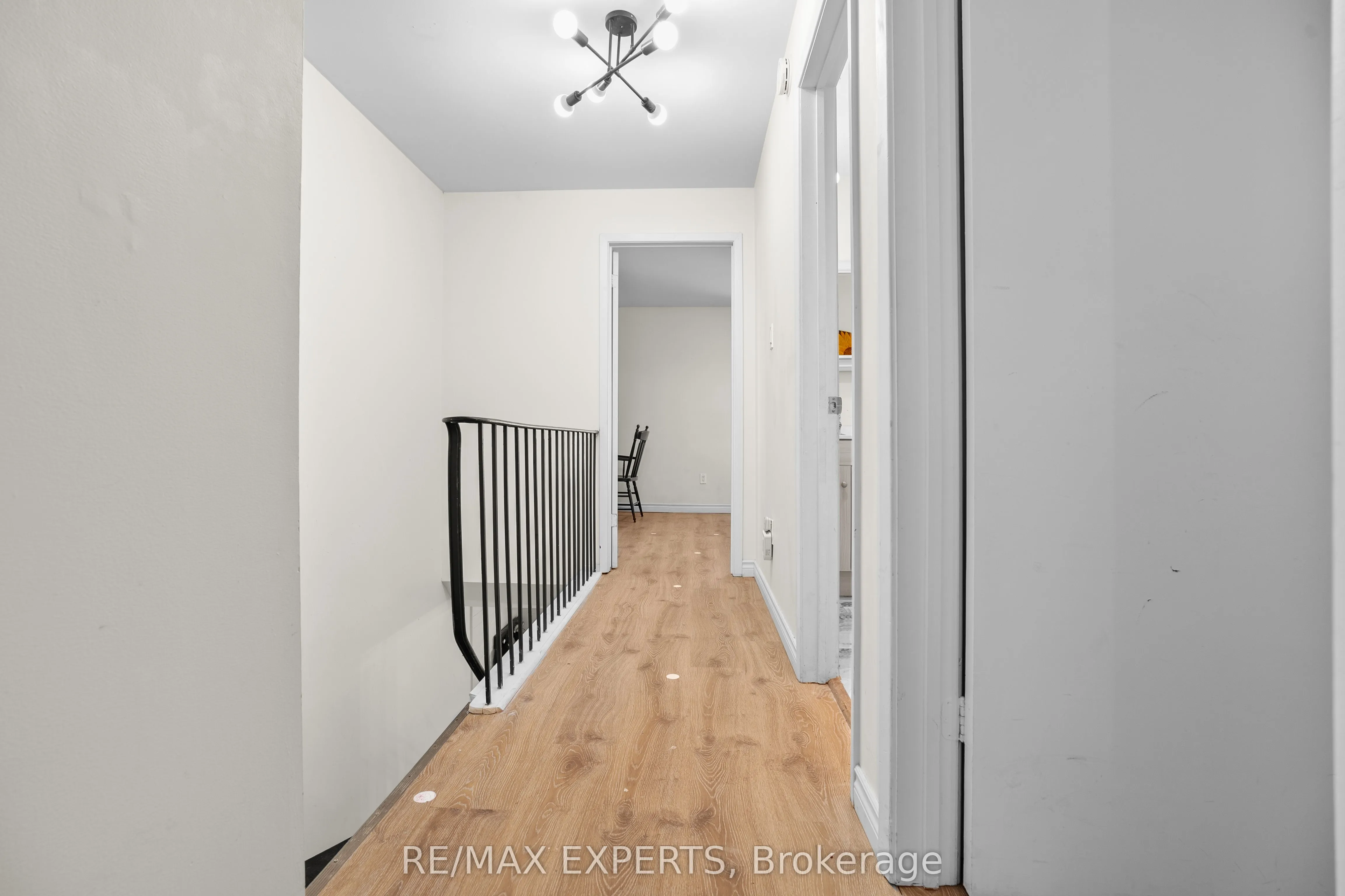 2779 Gananoque Drive, #35