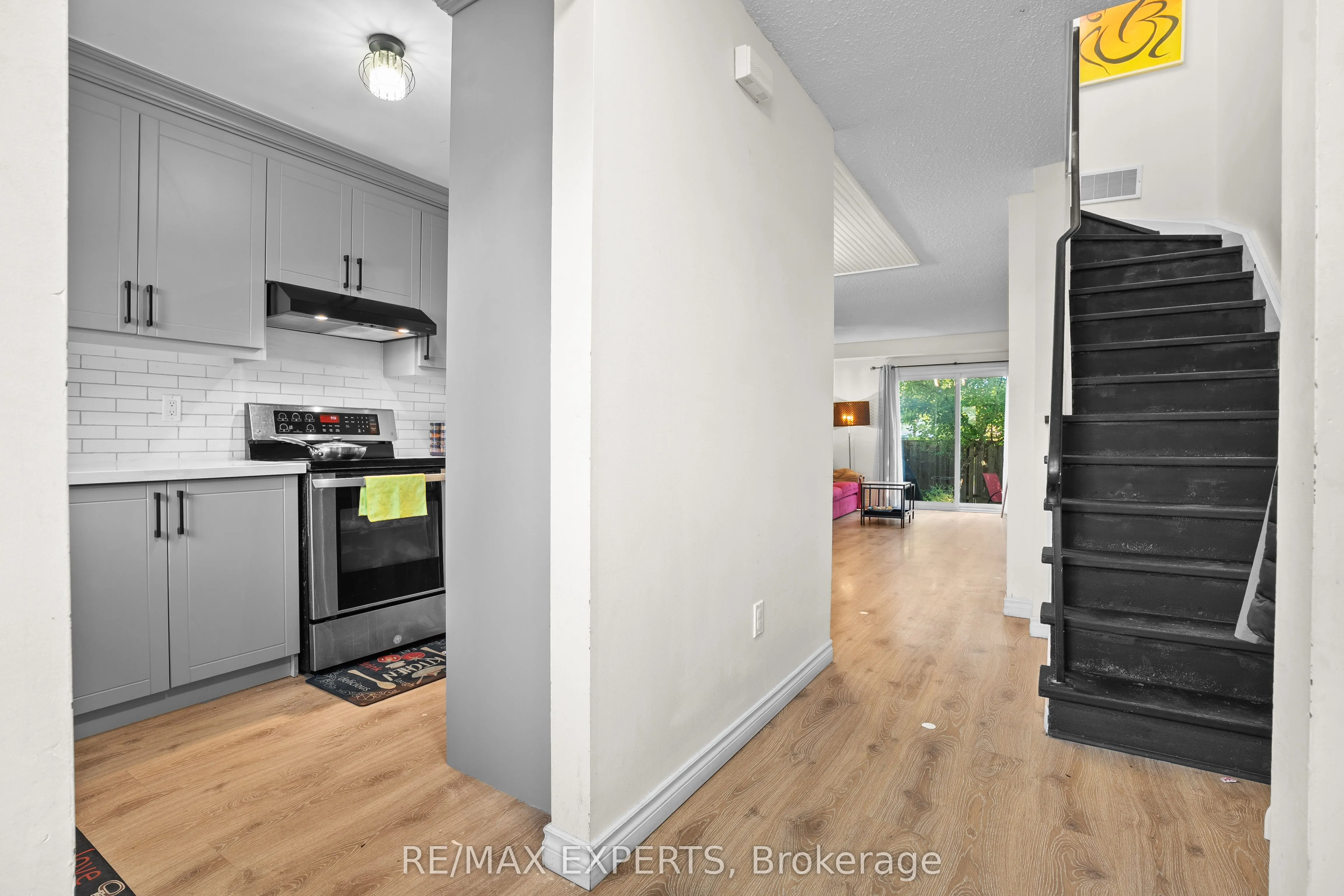 2779 Gananoque Drive, #35