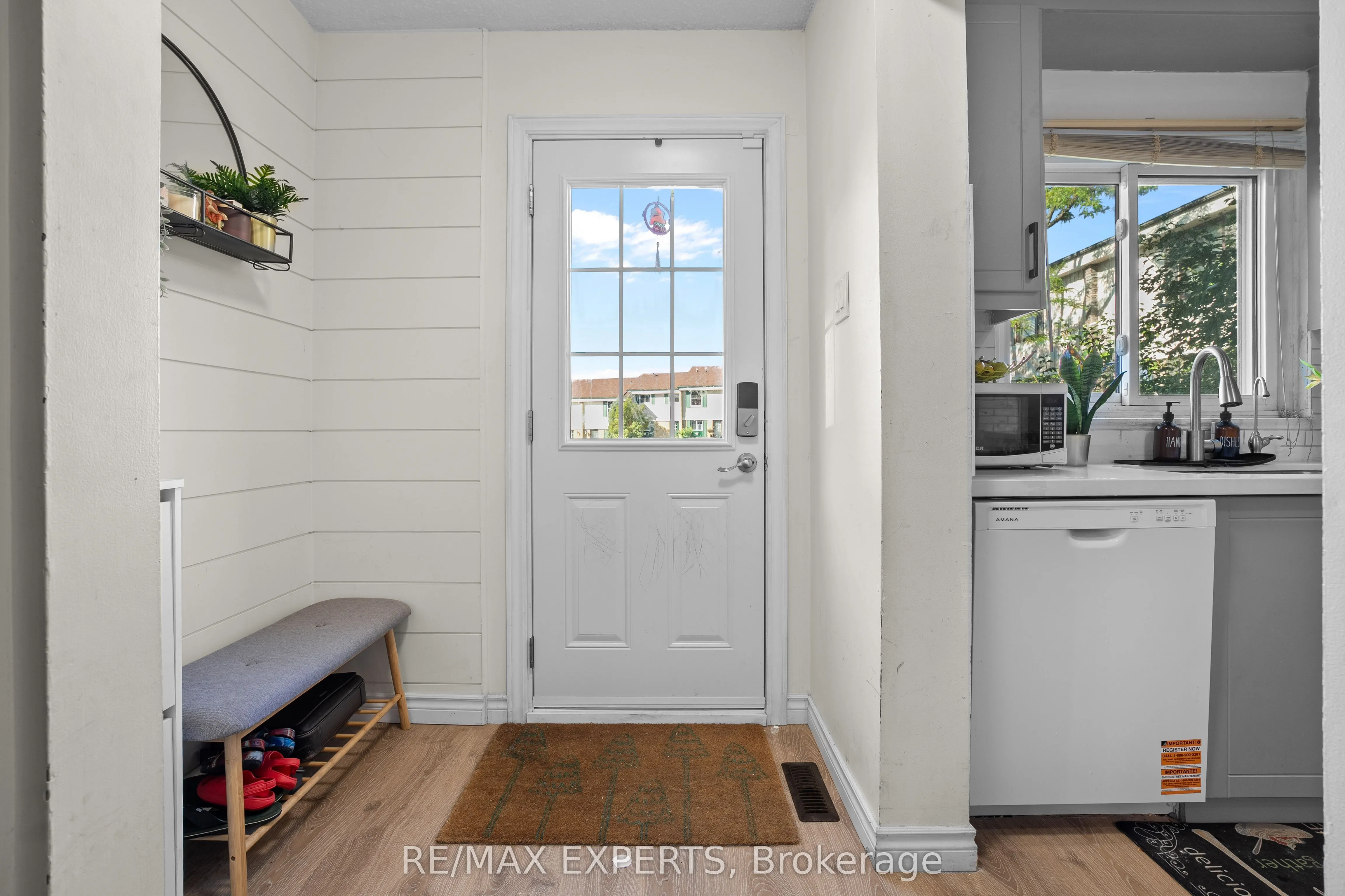 2779 Gananoque Drive, #35