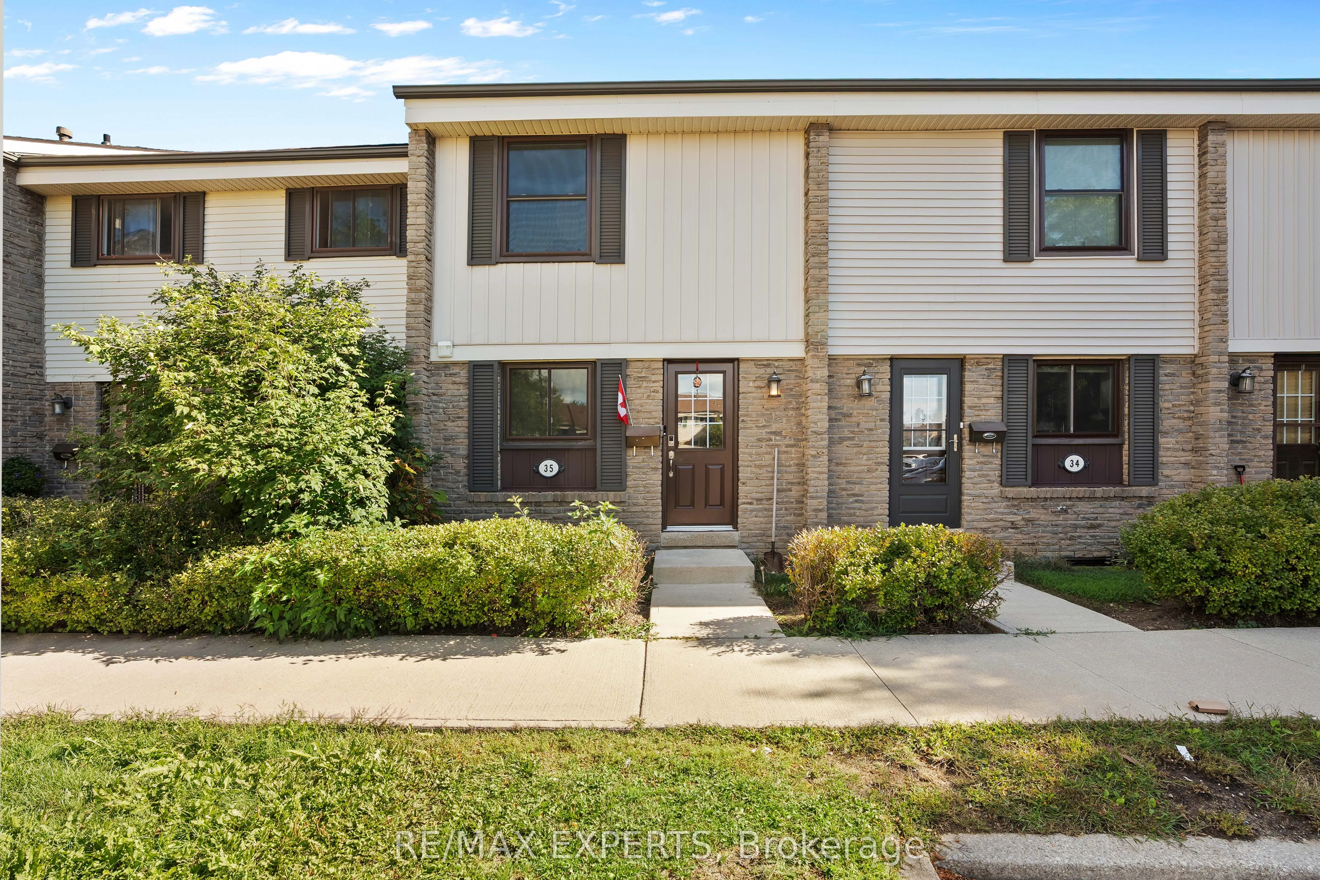 2779 Gananoque Drive, #35