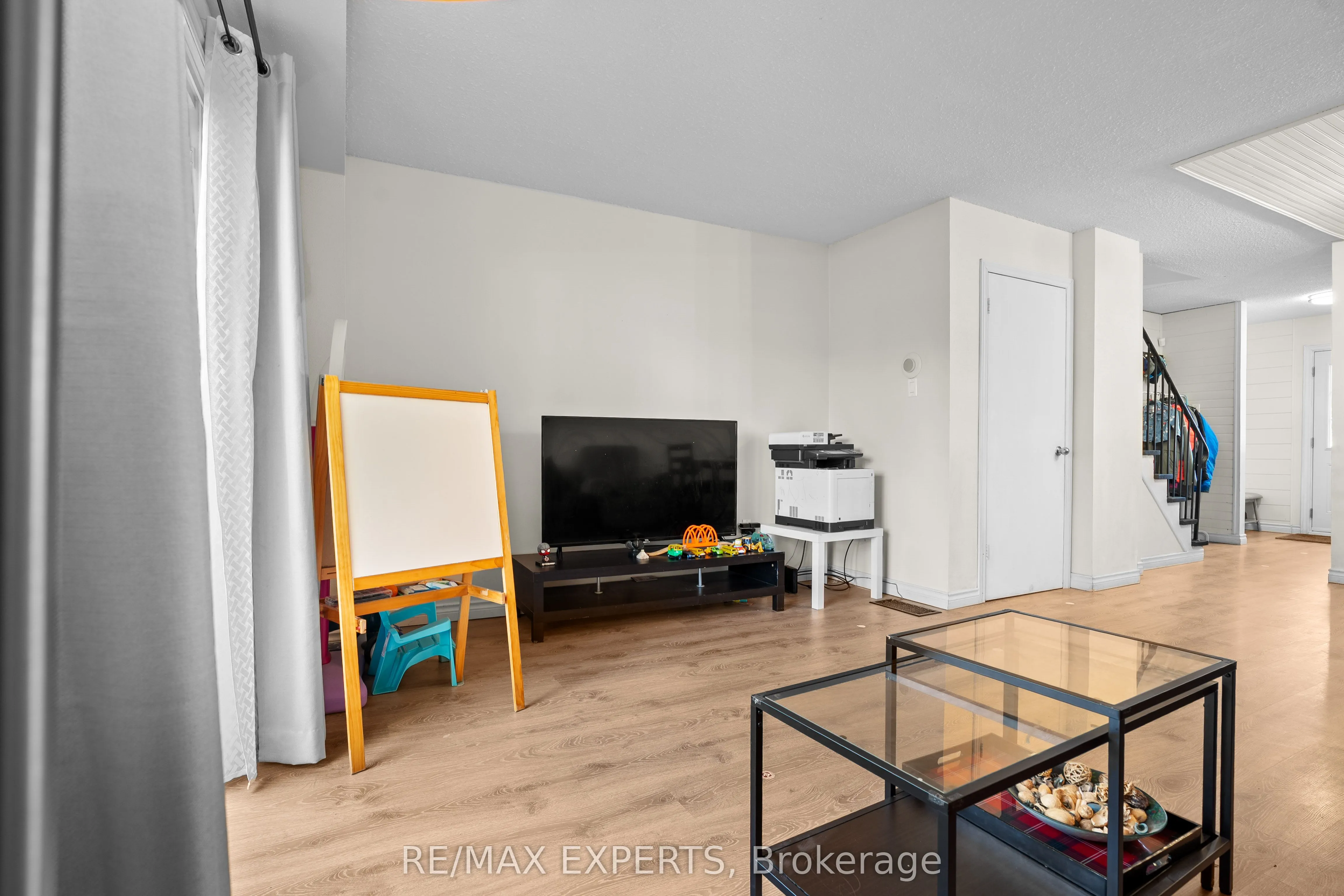 2779 Gananoque Drive, #35