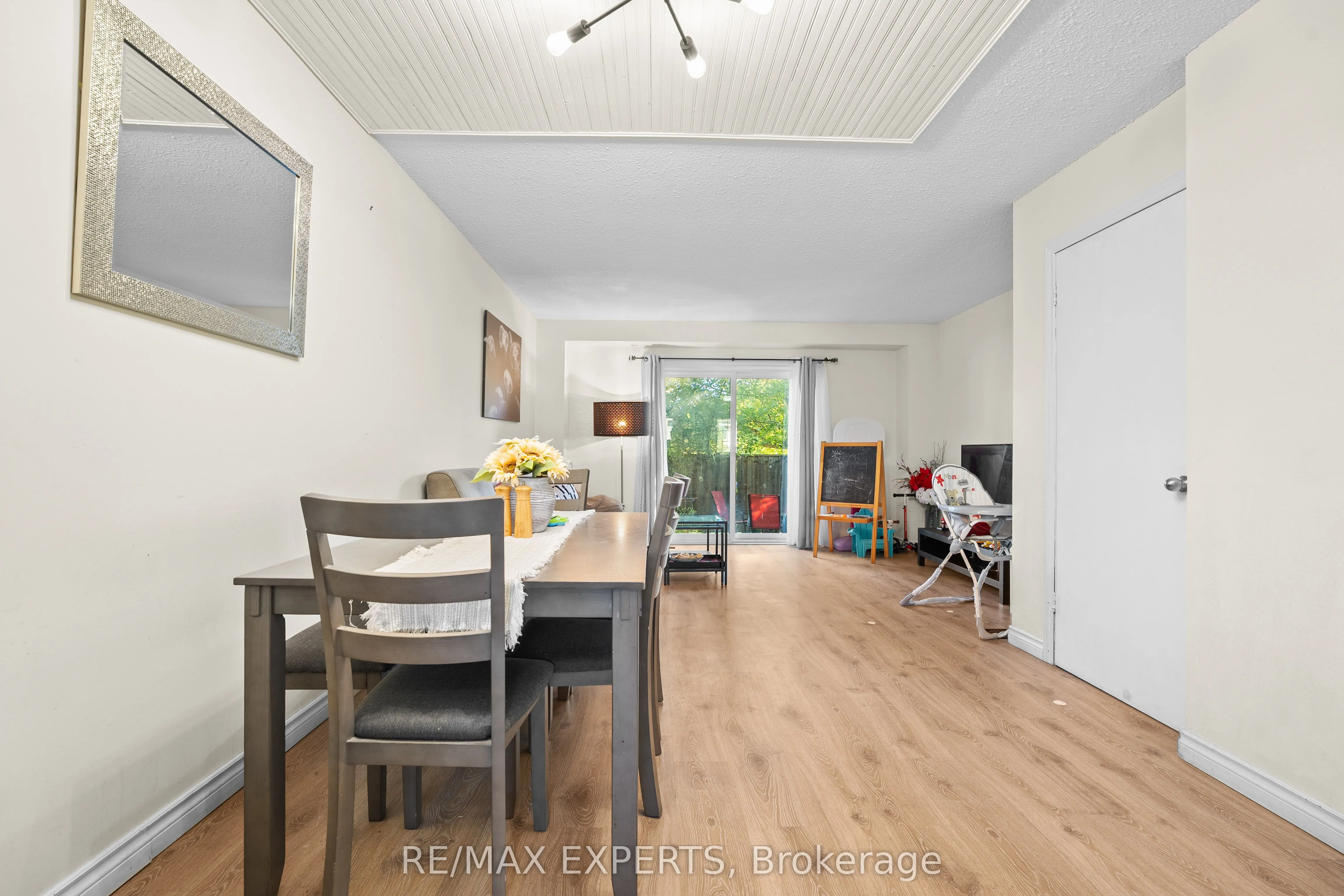 2779 Gananoque Drive, #35
