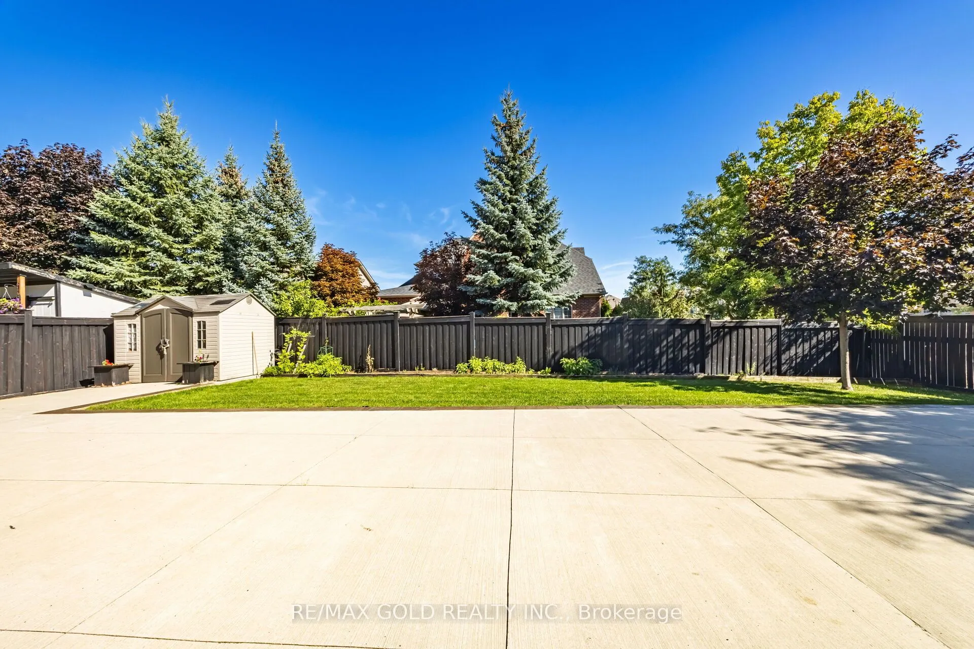 19 Eiffel Boulevard