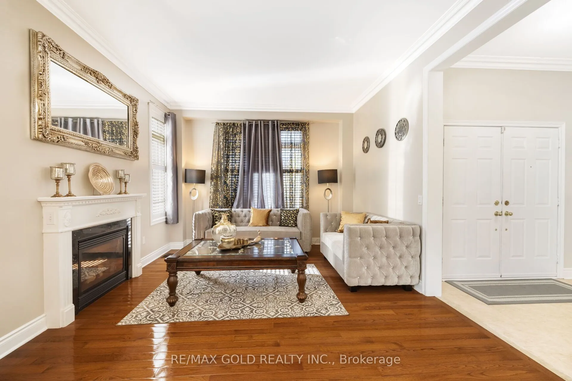 19 Eiffel Boulevard