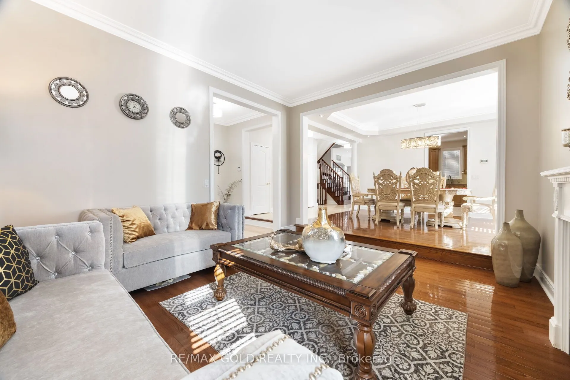 19 Eiffel Boulevard