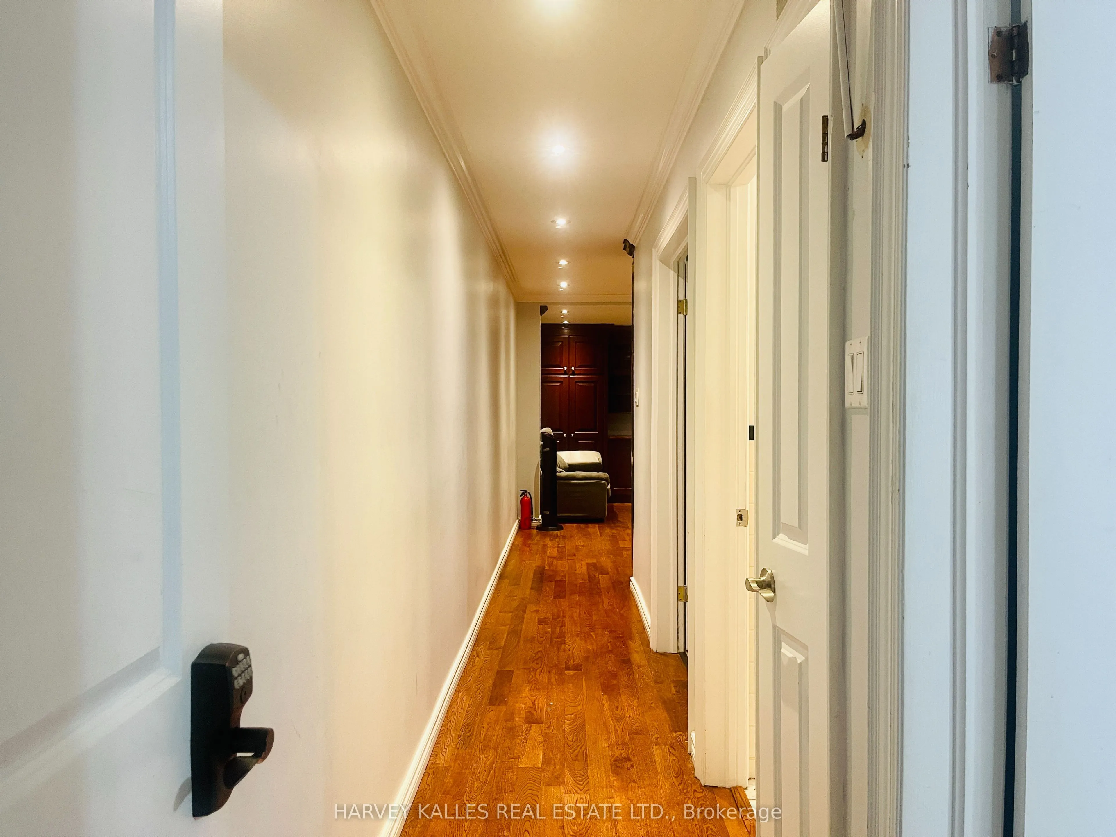 1538 Davenport Road, #Main