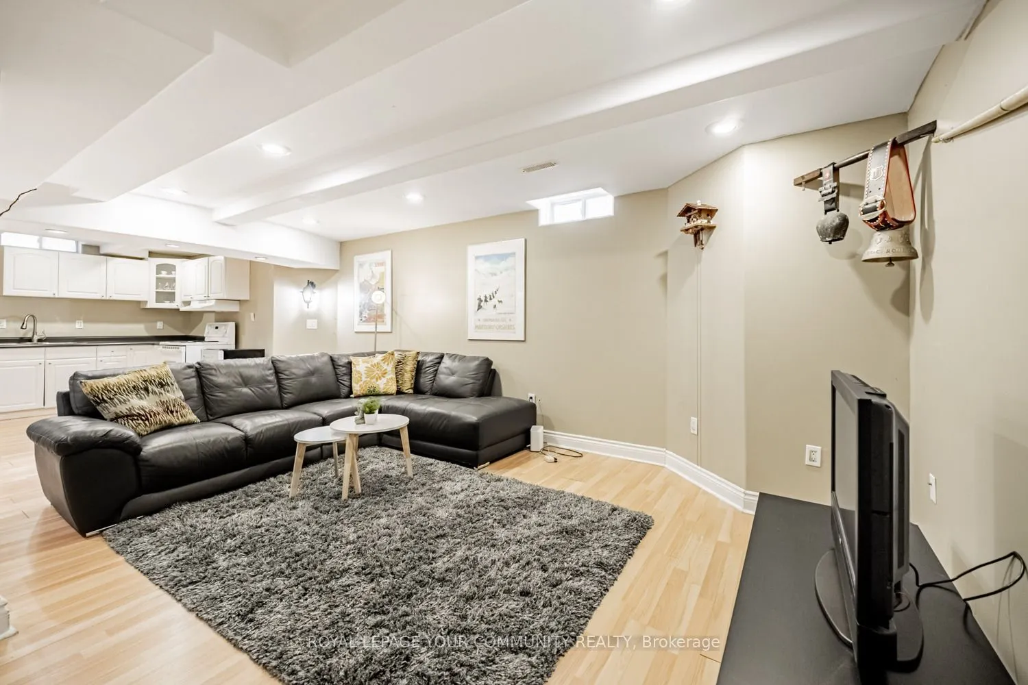 5541 Bollington Drive