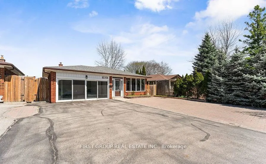 3193 Cawthra Road, #Main