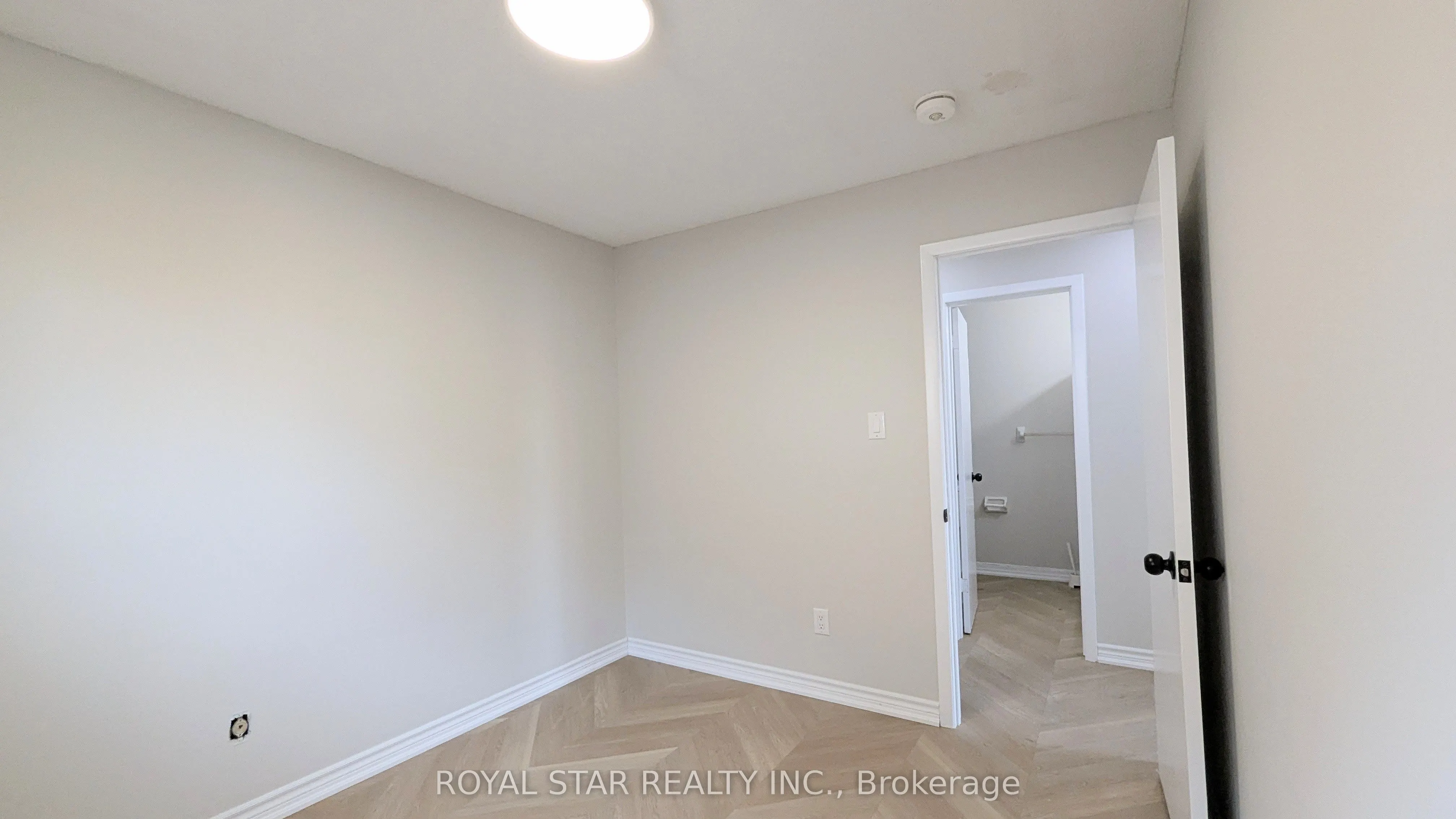 4051 Dunmow Crescent
