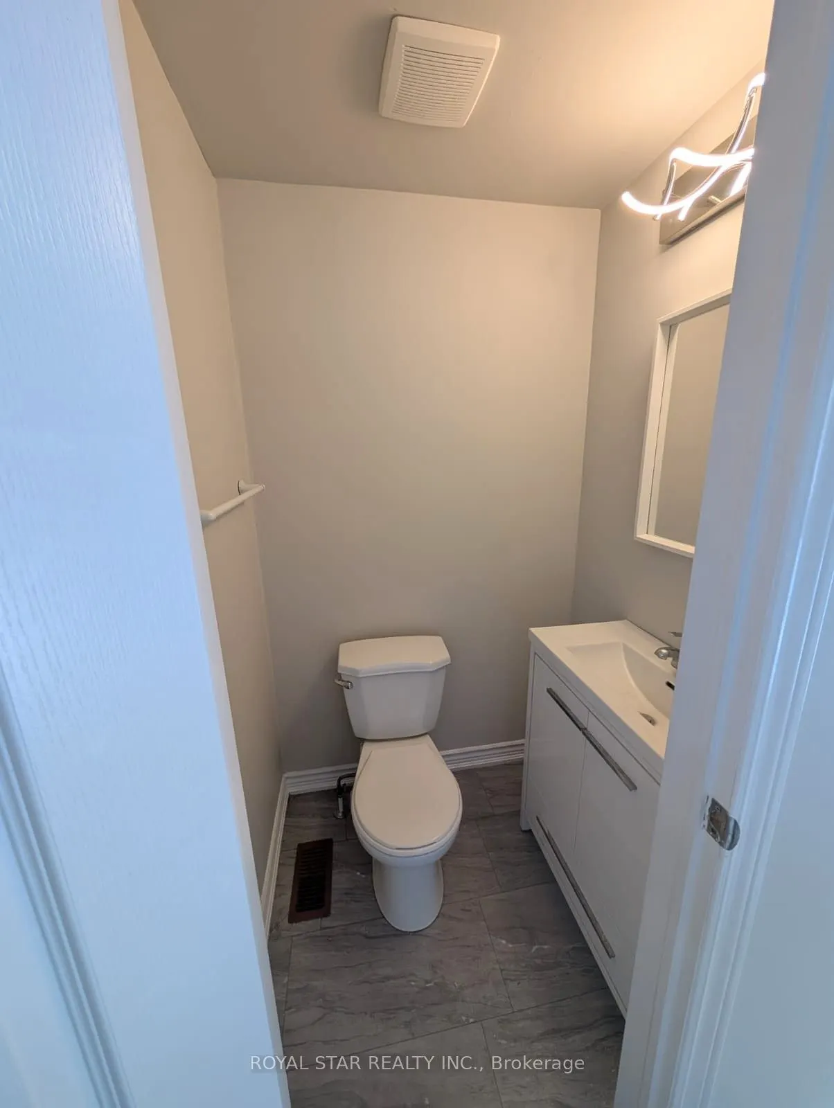 4051 Dunmow Crescent