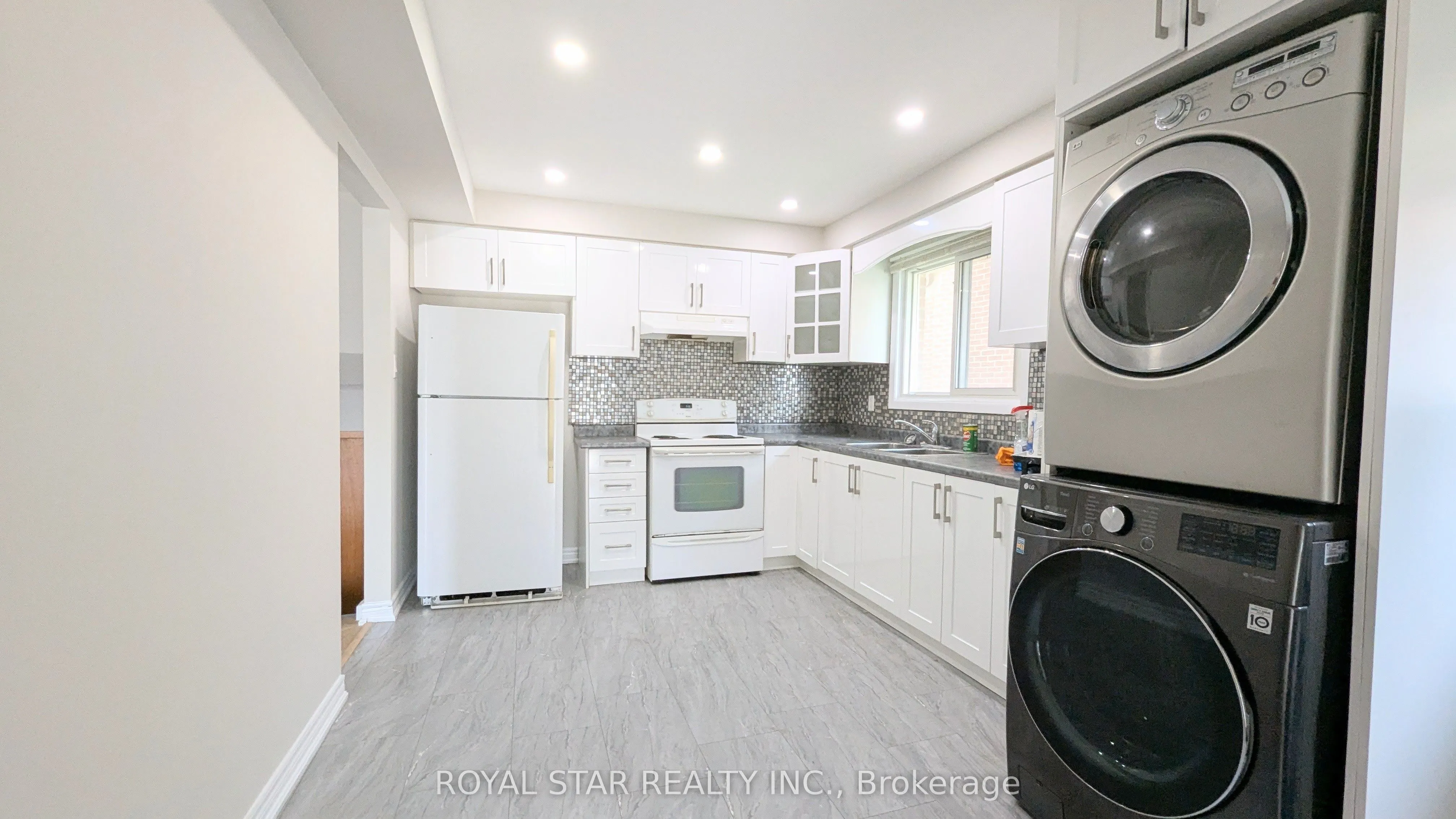 4051 Dunmow Crescent