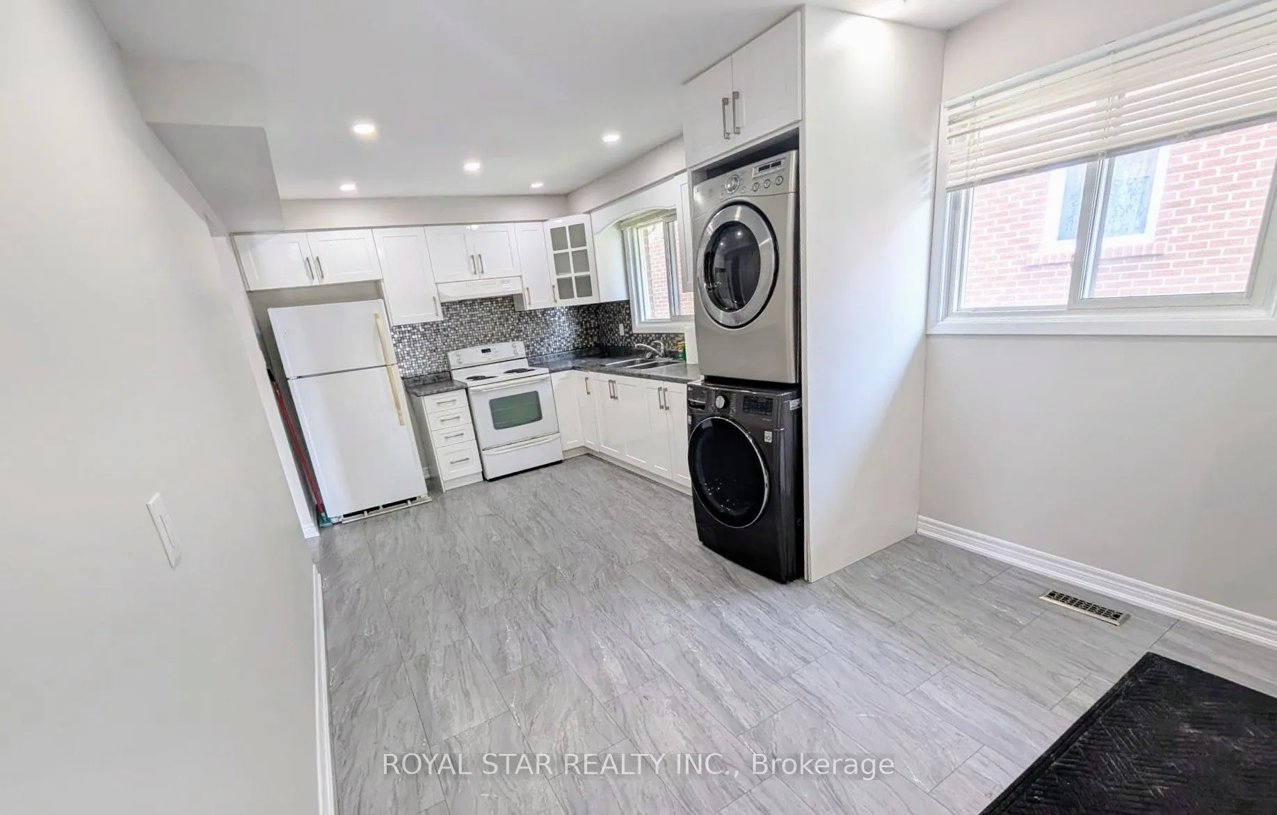 4051 Dunmow Crescent
