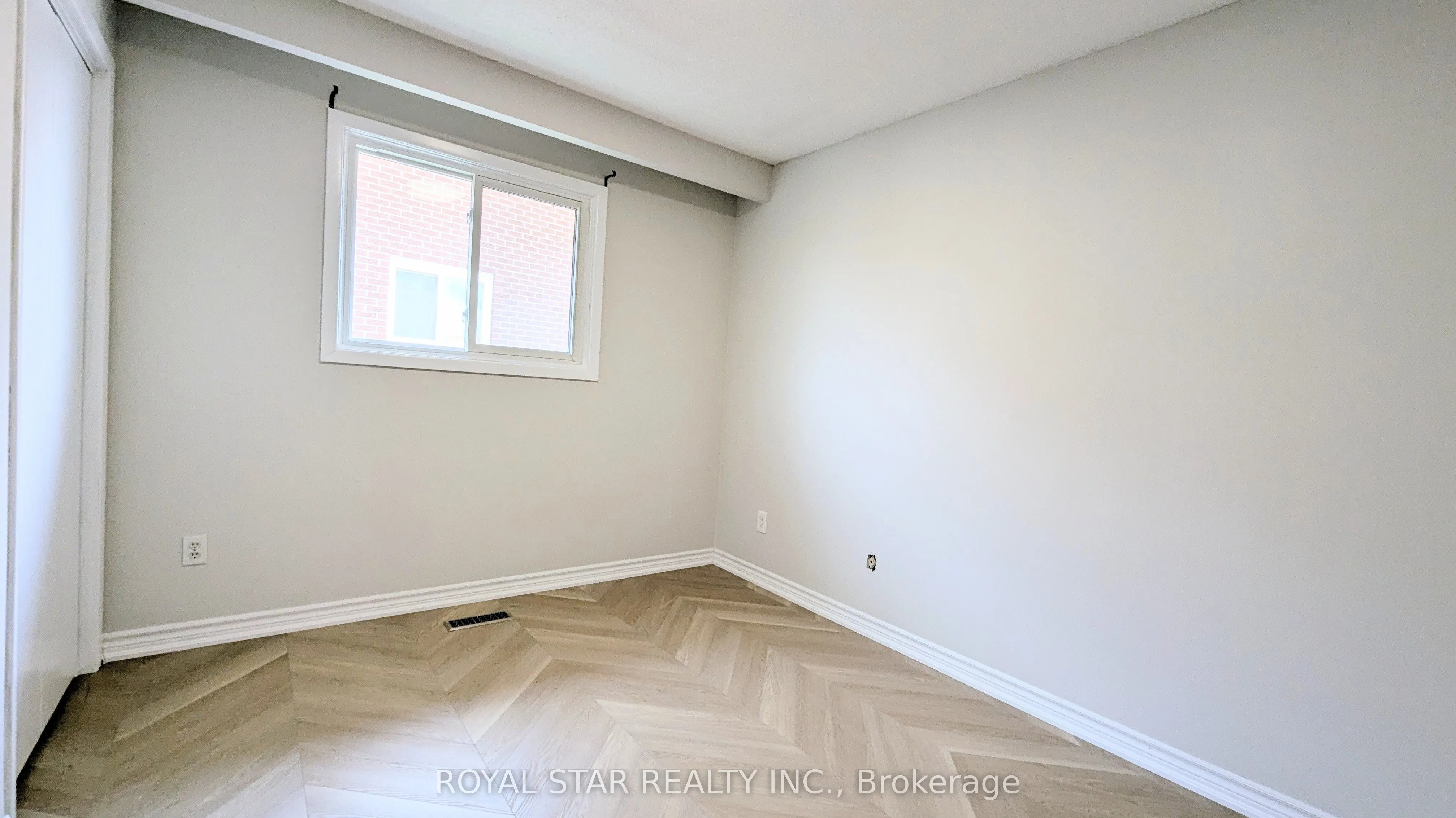 4051 Dunmow Crescent