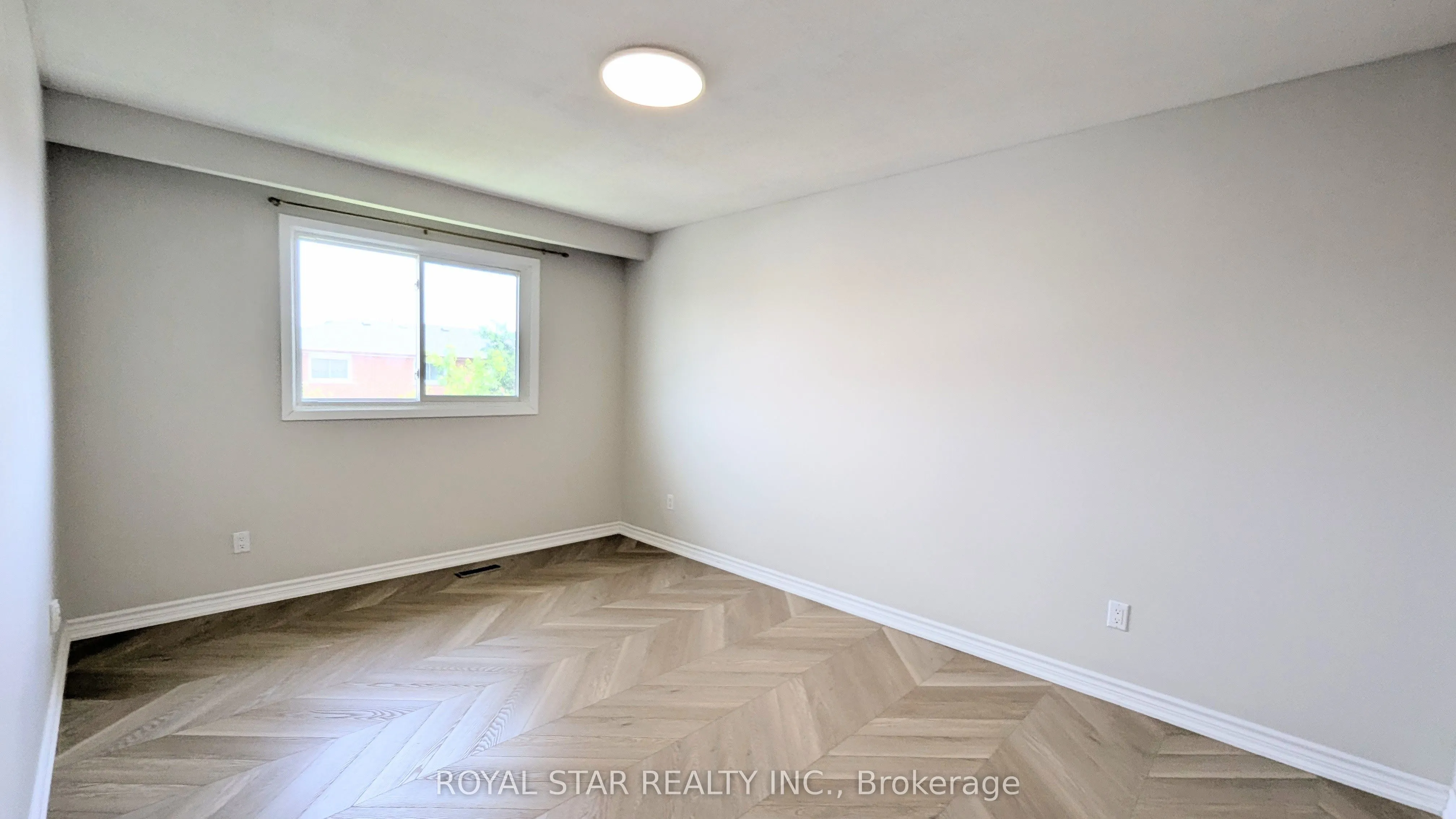 4051 Dunmow Crescent