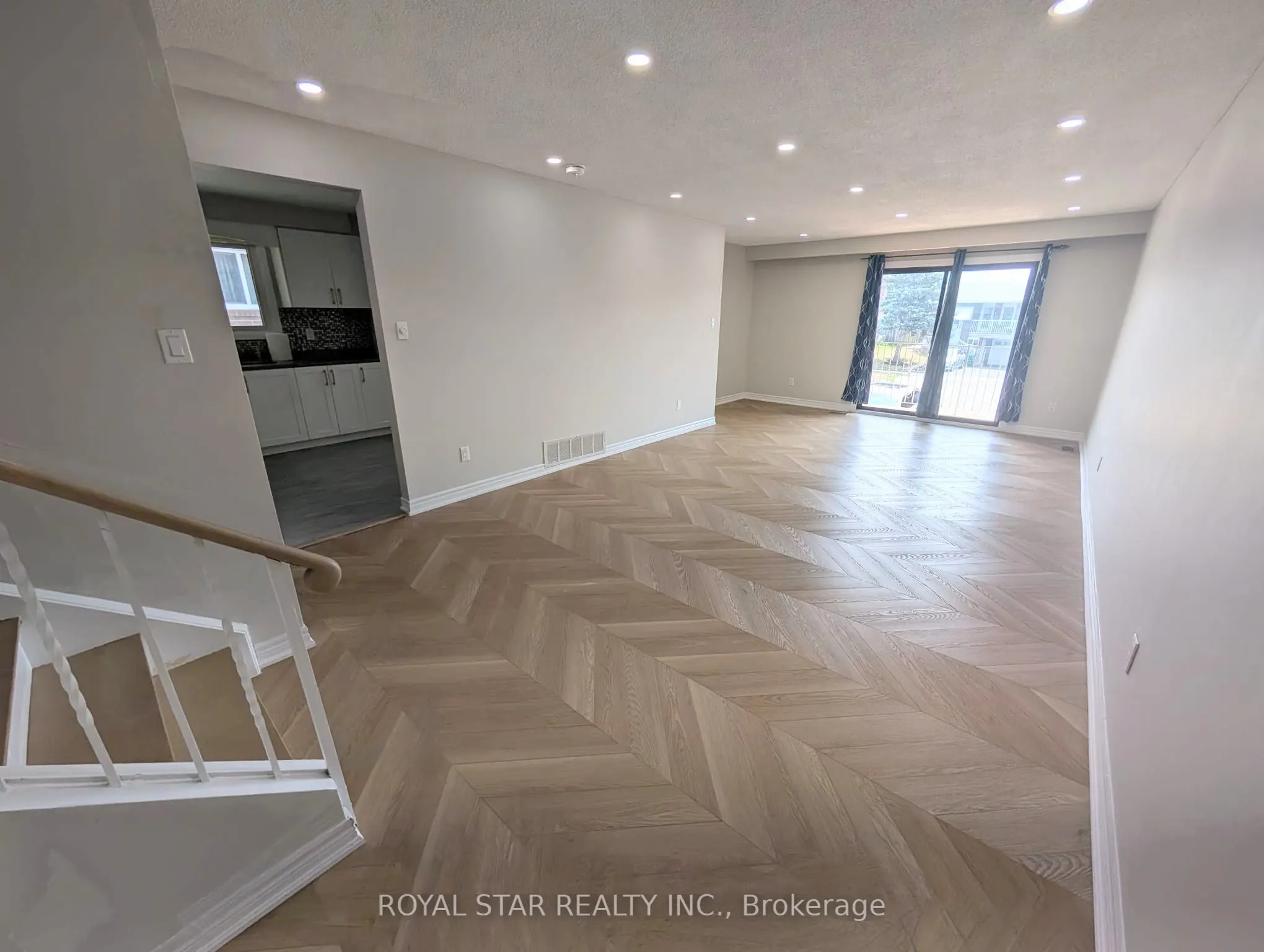4051 Dunmow Crescent