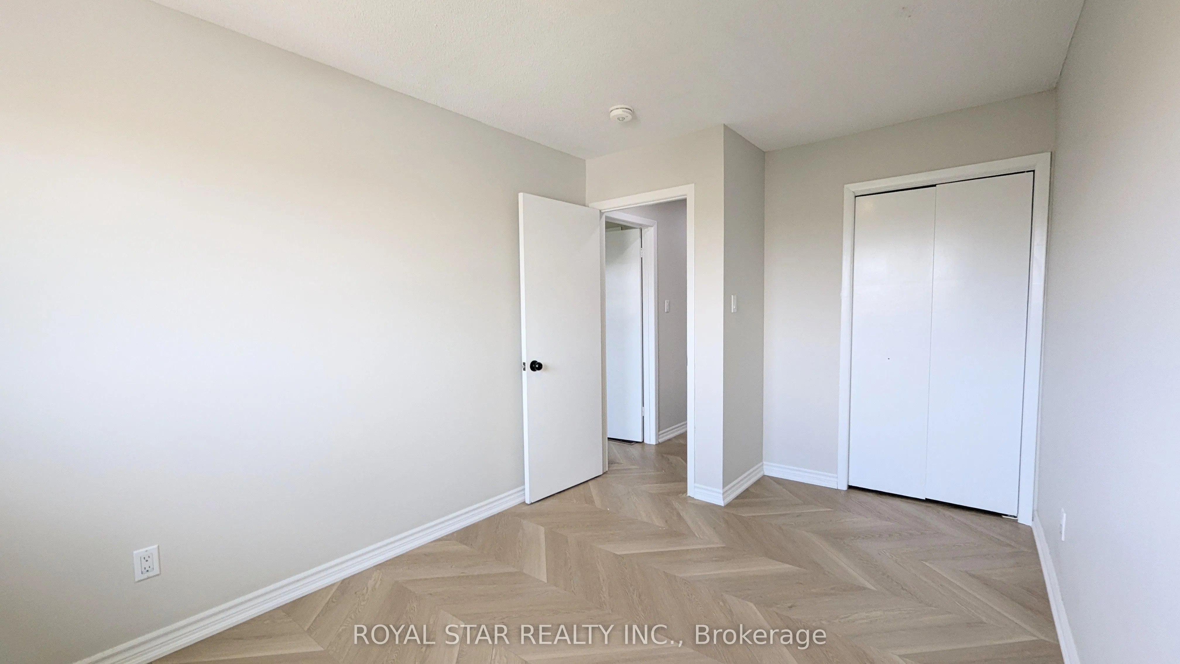 4051 Dunmow Crescent