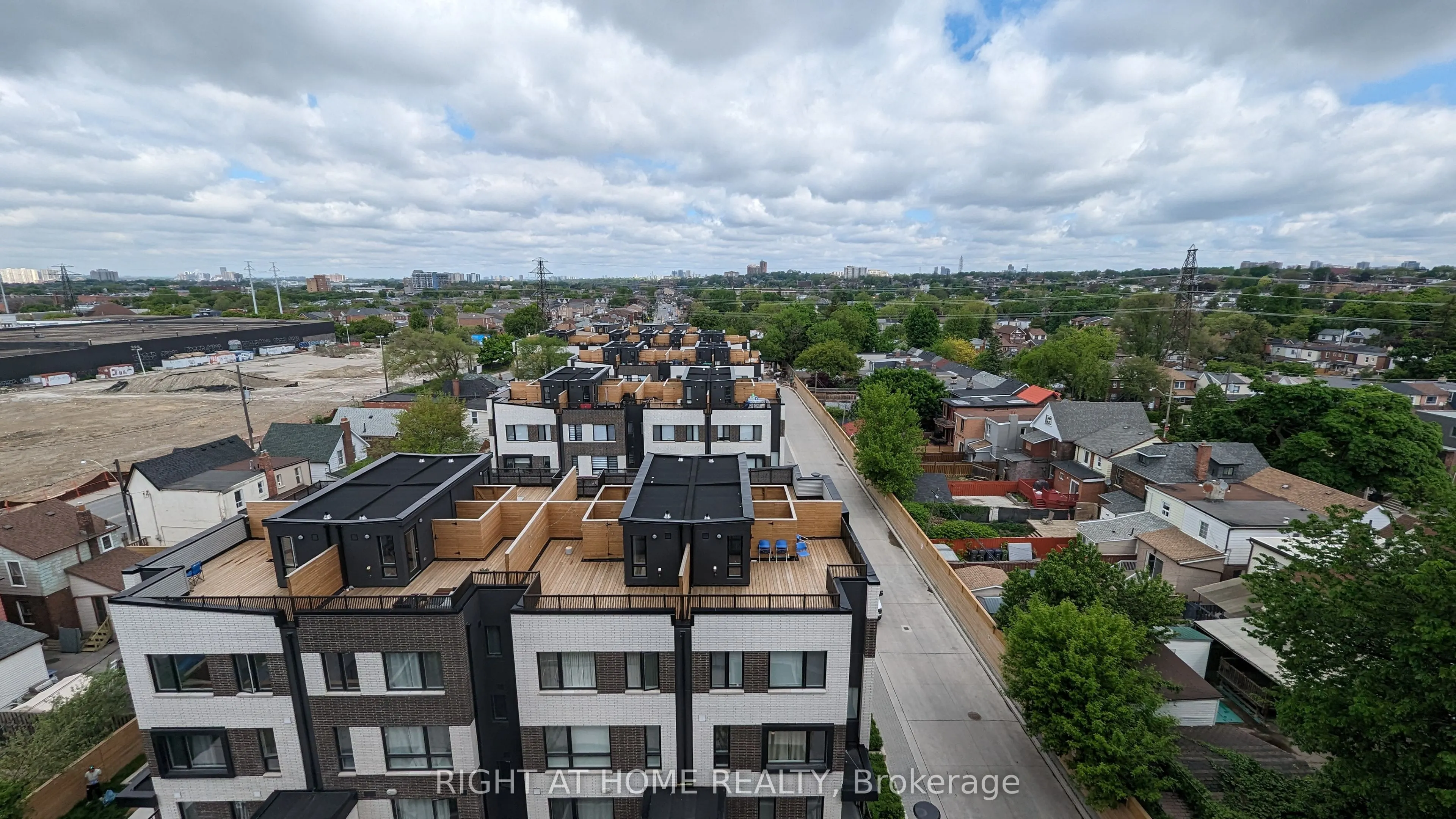 1808 St Clair Avenue W, #701