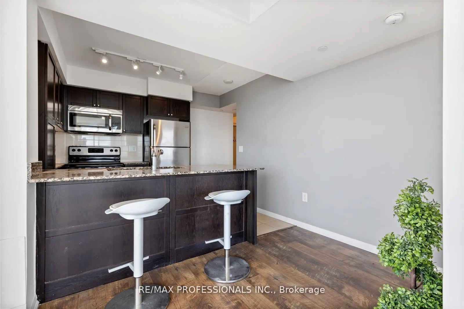 800 Lawrence Avenue W, #1014