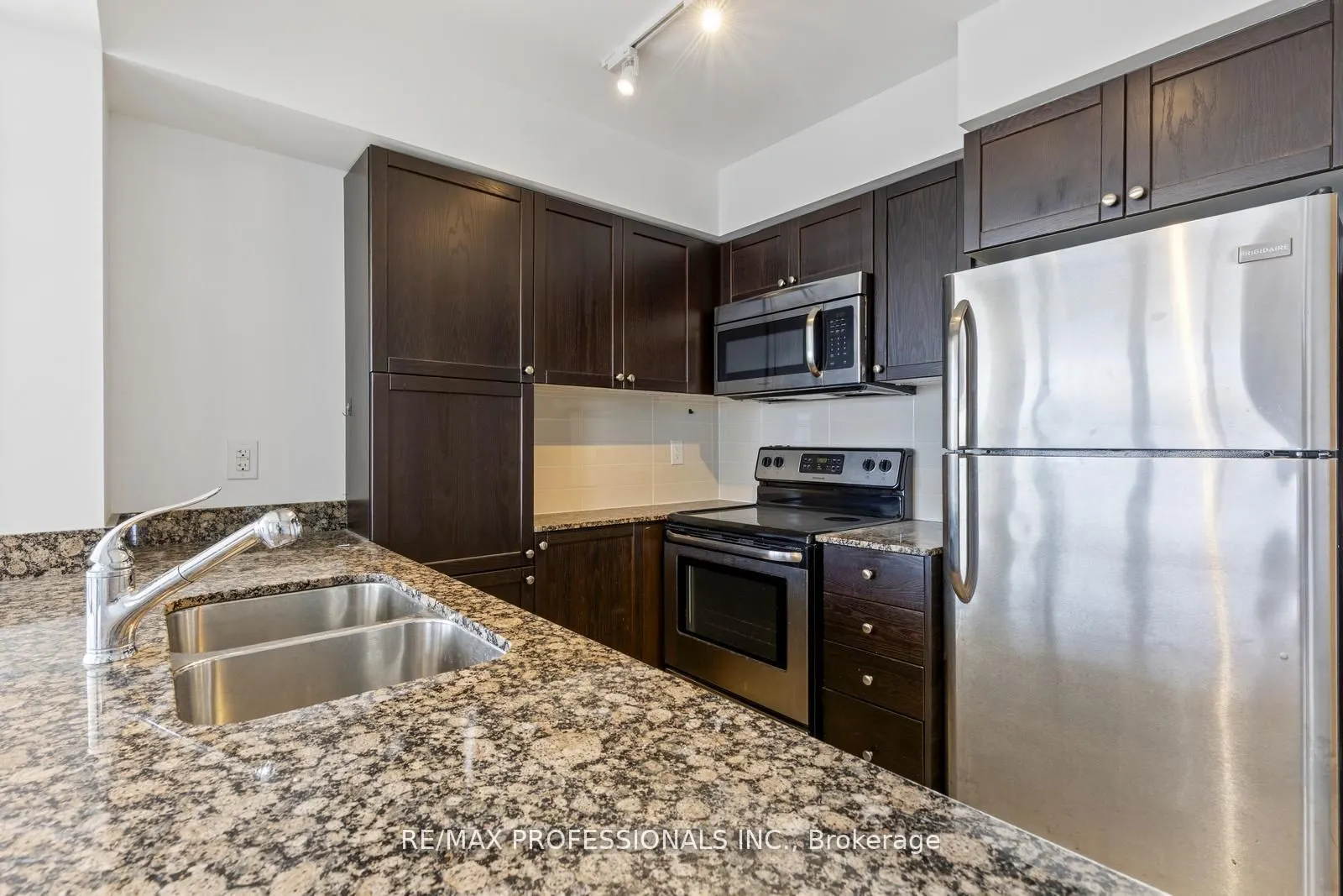 800 Lawrence Avenue W, #1014