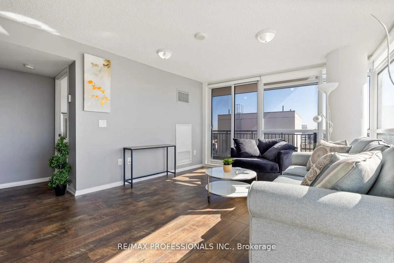 800 Lawrence Avenue W, #1014