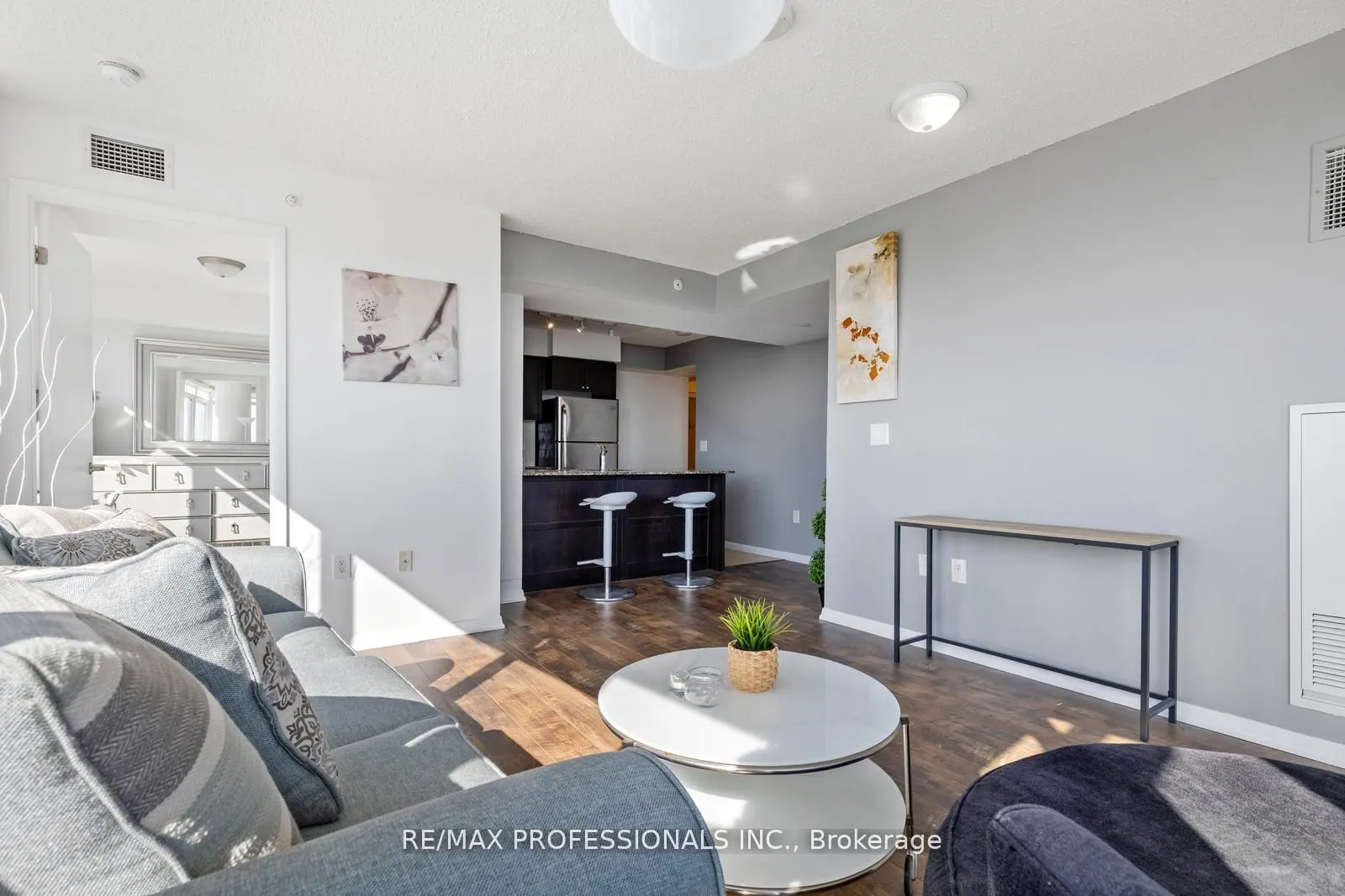 800 Lawrence Avenue W, #1014