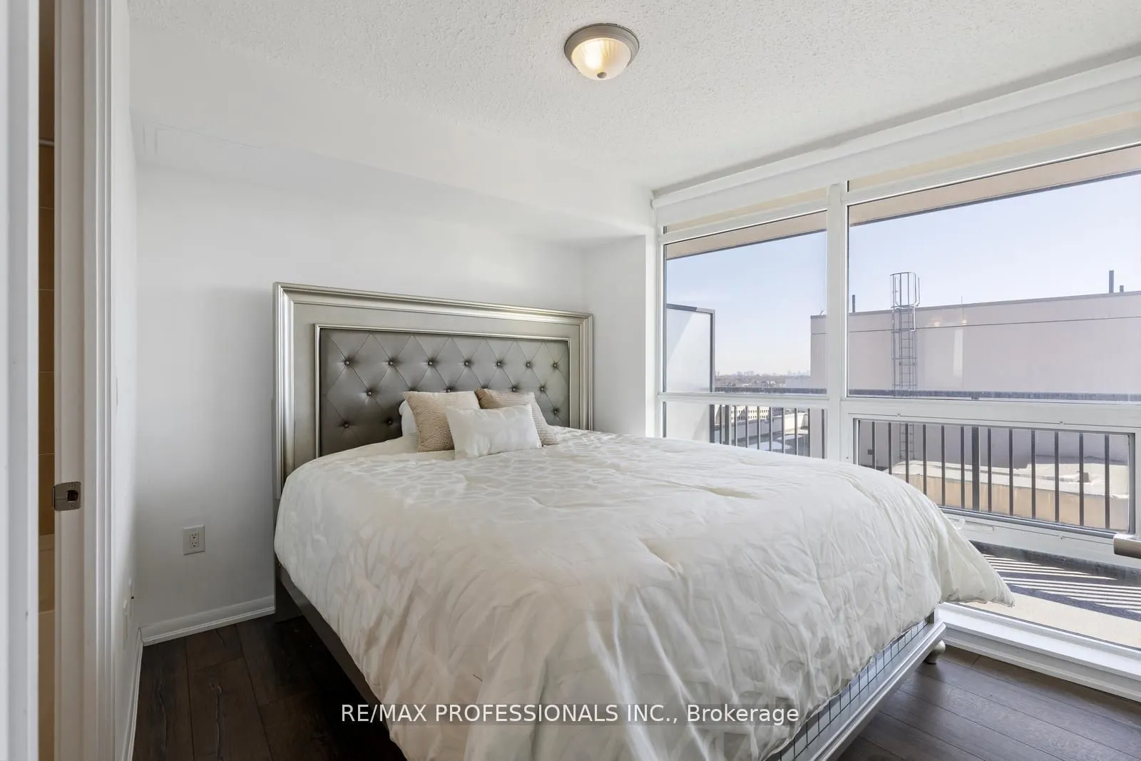 800 Lawrence Avenue W, #1014