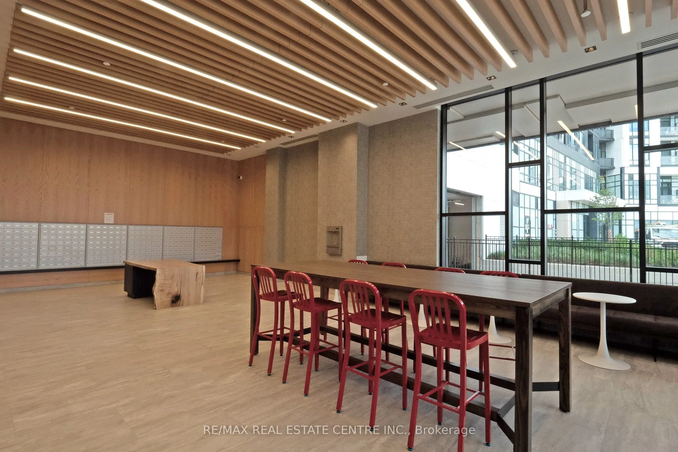 2485 Eglinton Avenue W, #1221