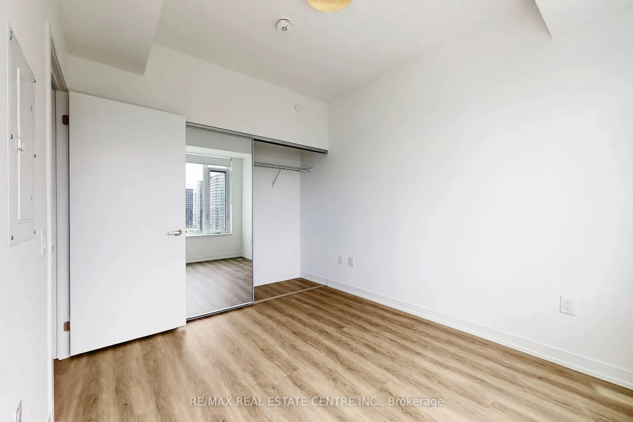 2485 Eglinton Avenue W, #1221