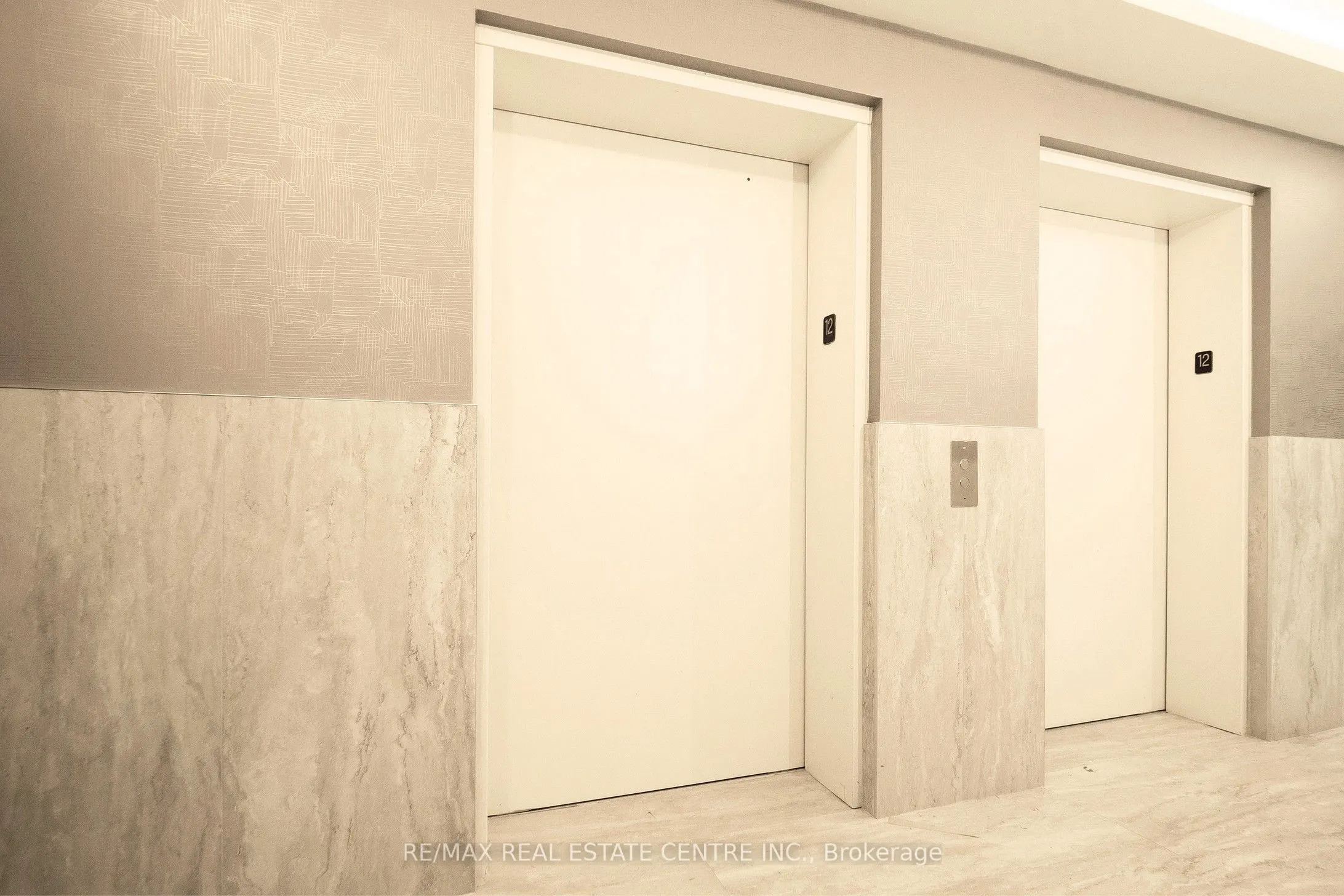 2485 Eglinton Avenue W, #1221