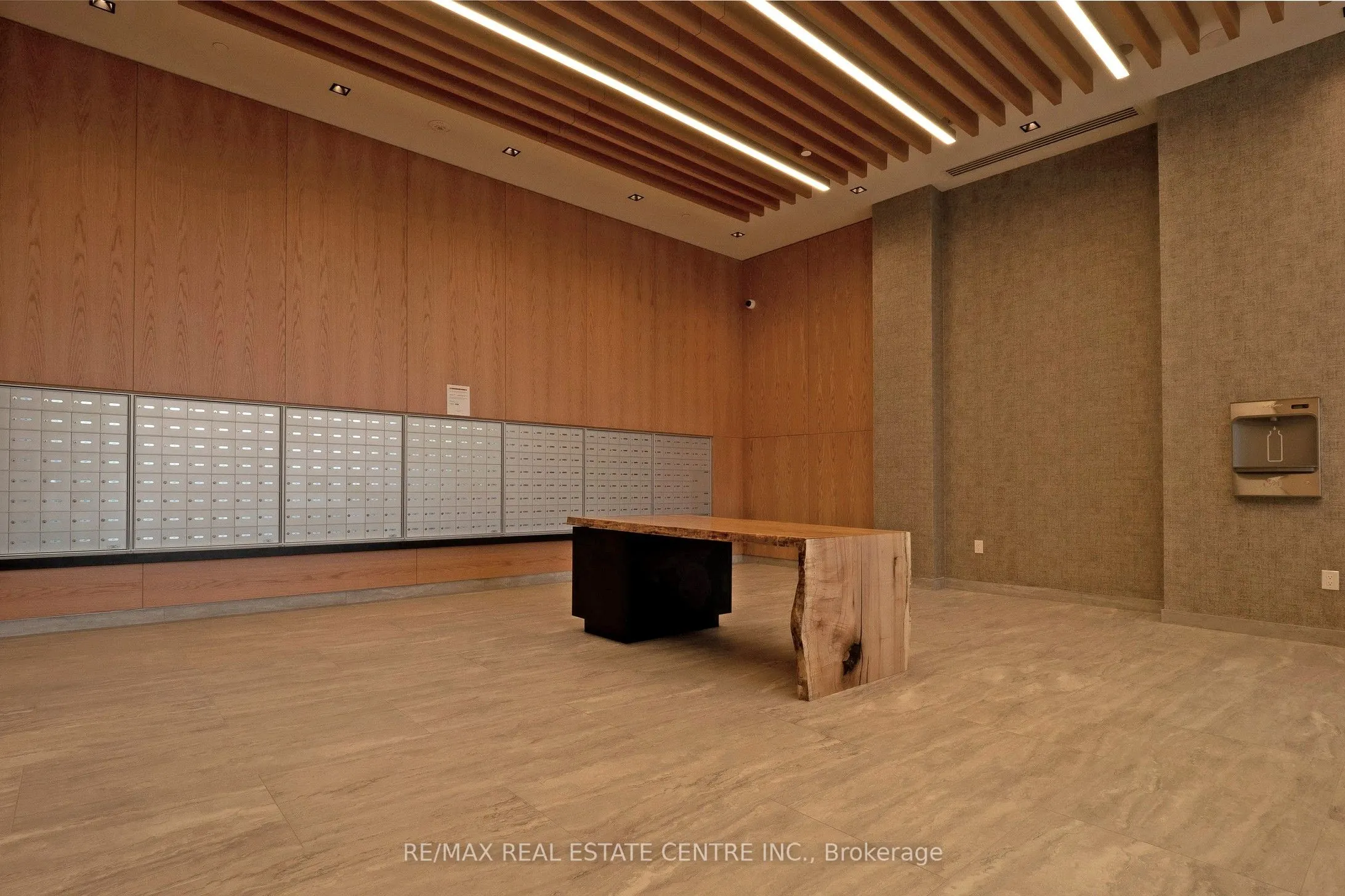 2485 Eglinton Avenue W, #1221