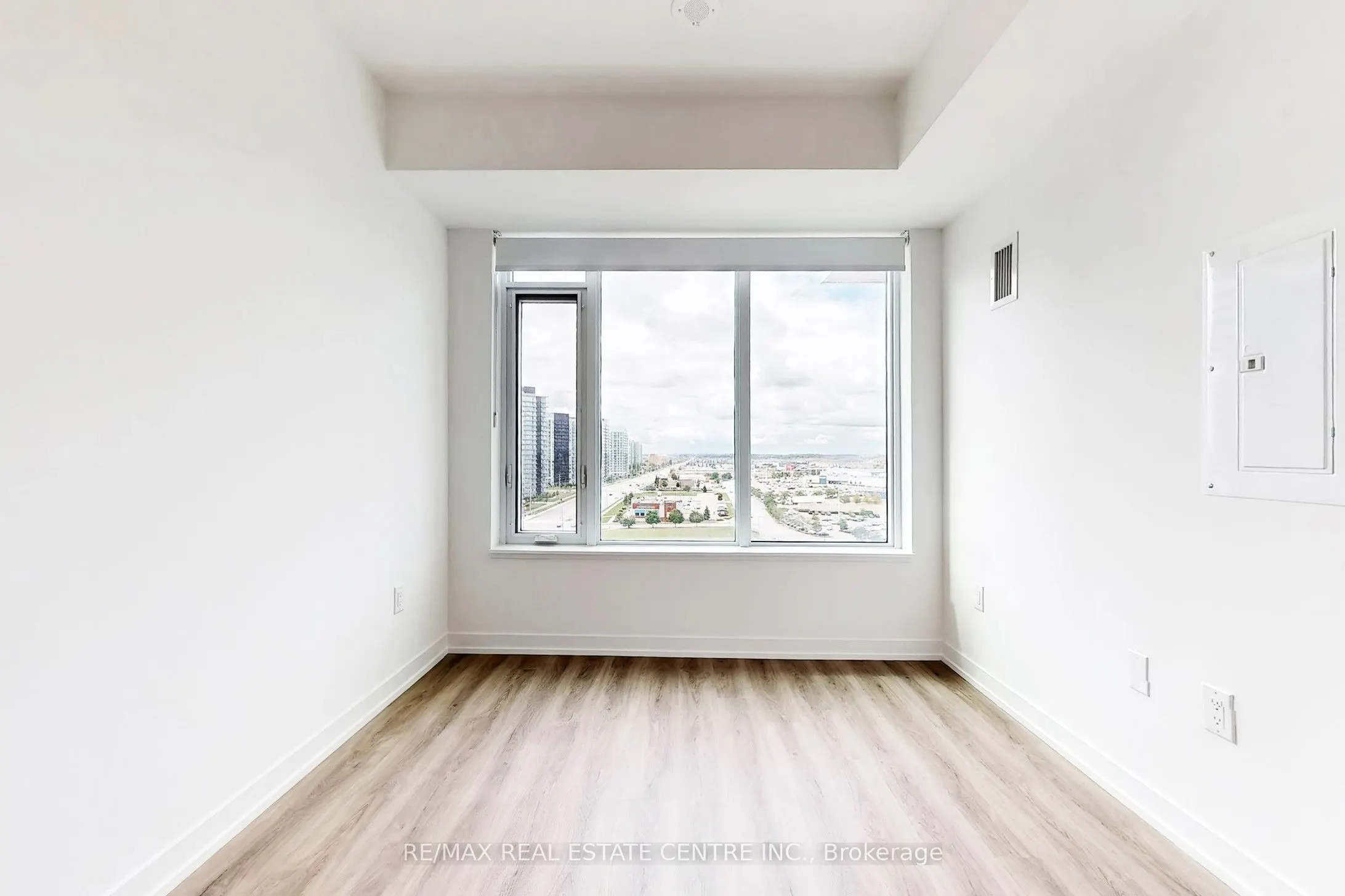 2485 Eglinton Avenue W, #1221