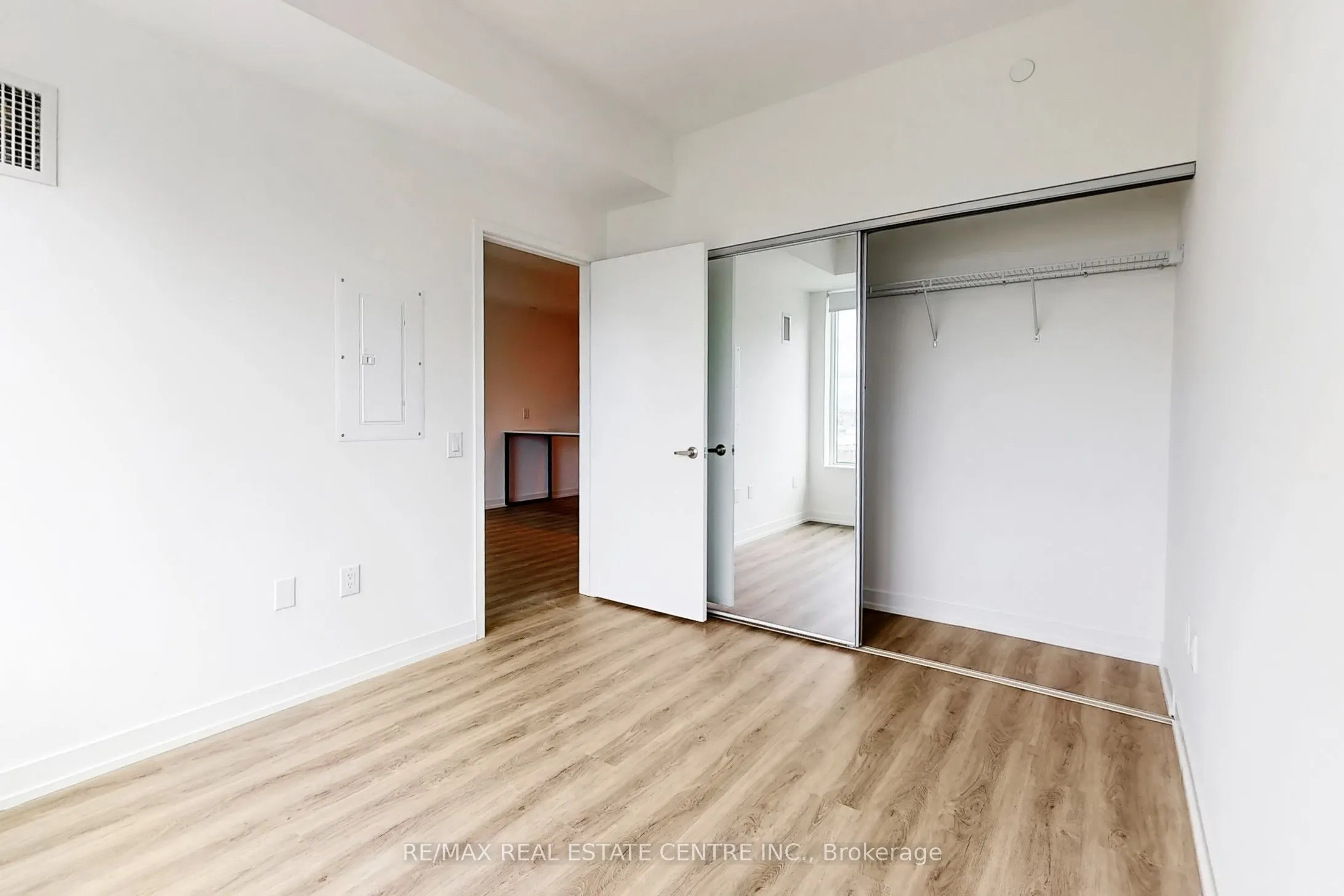 2485 Eglinton Avenue W, #1221