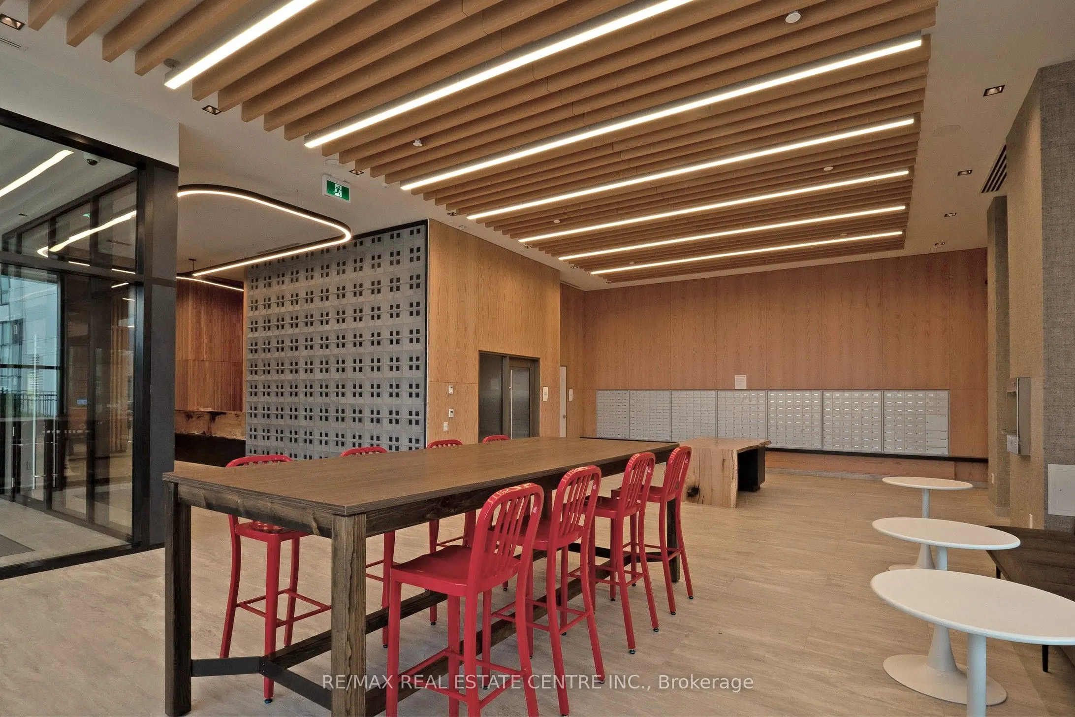 2485 Eglinton Avenue W, #1221