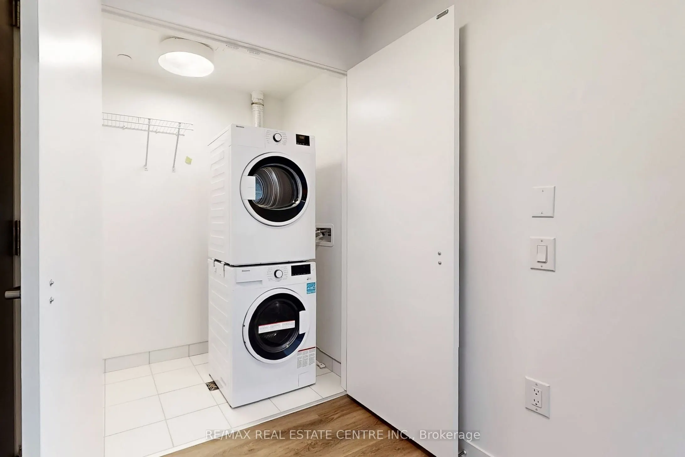 2485 Eglinton Avenue W, #1221