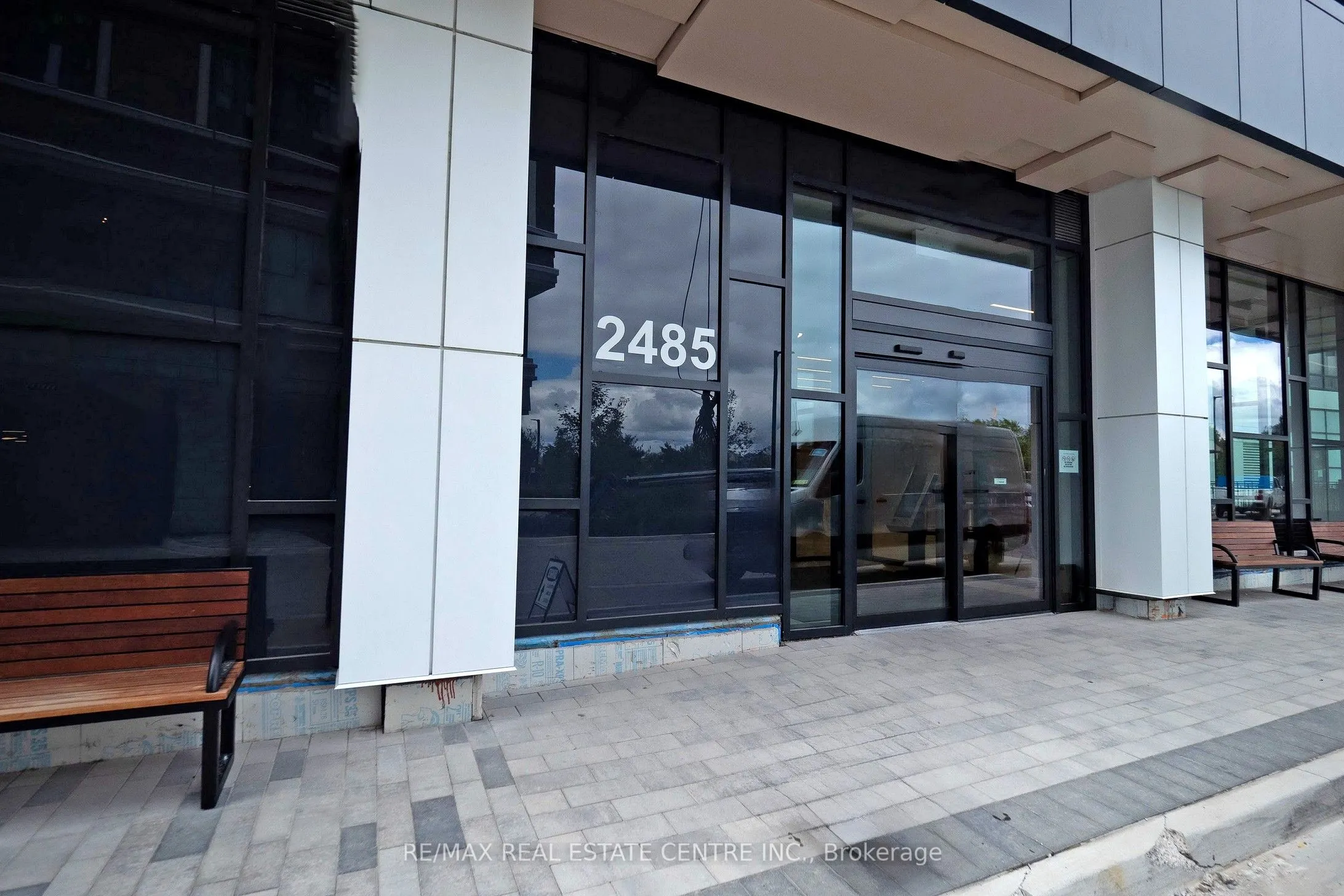 2485 Eglinton Avenue W, #1221