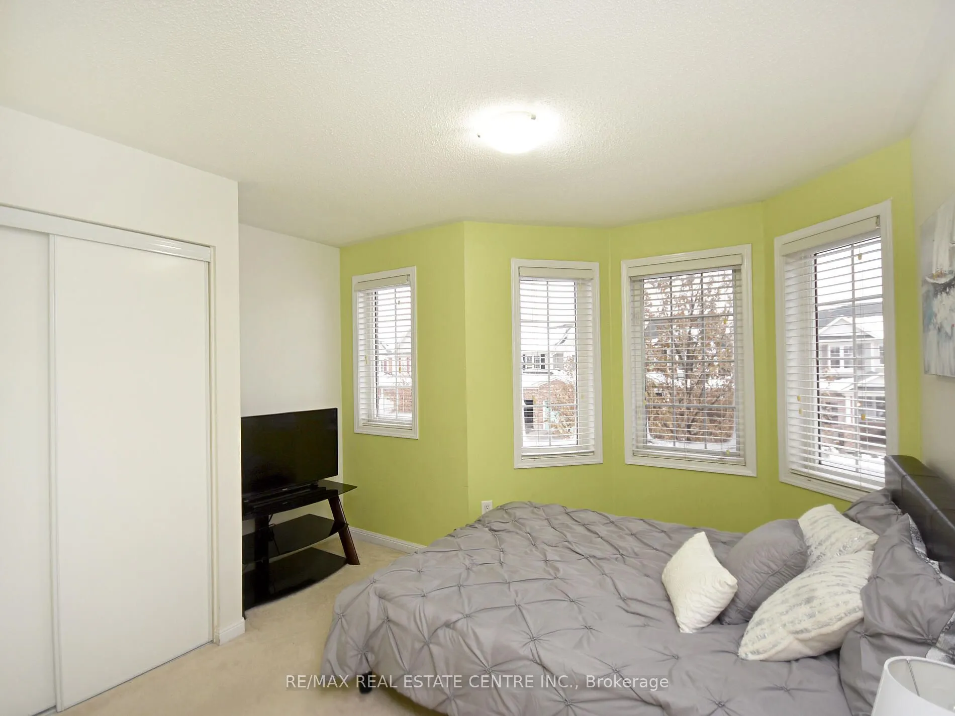 792 Johnson Heights