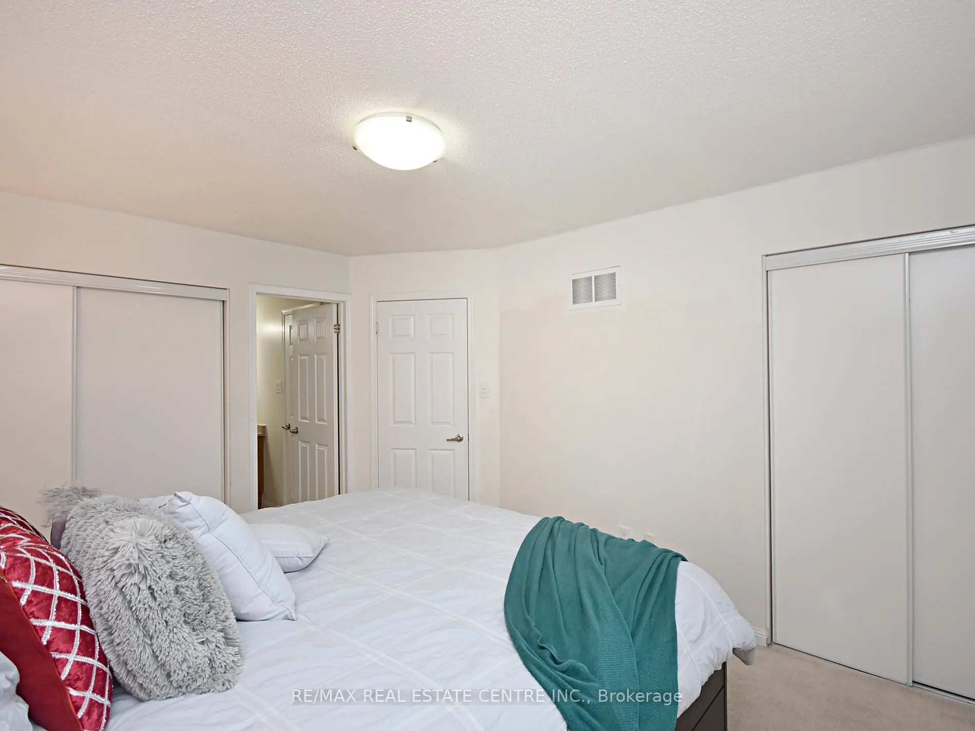 792 Johnson Heights
