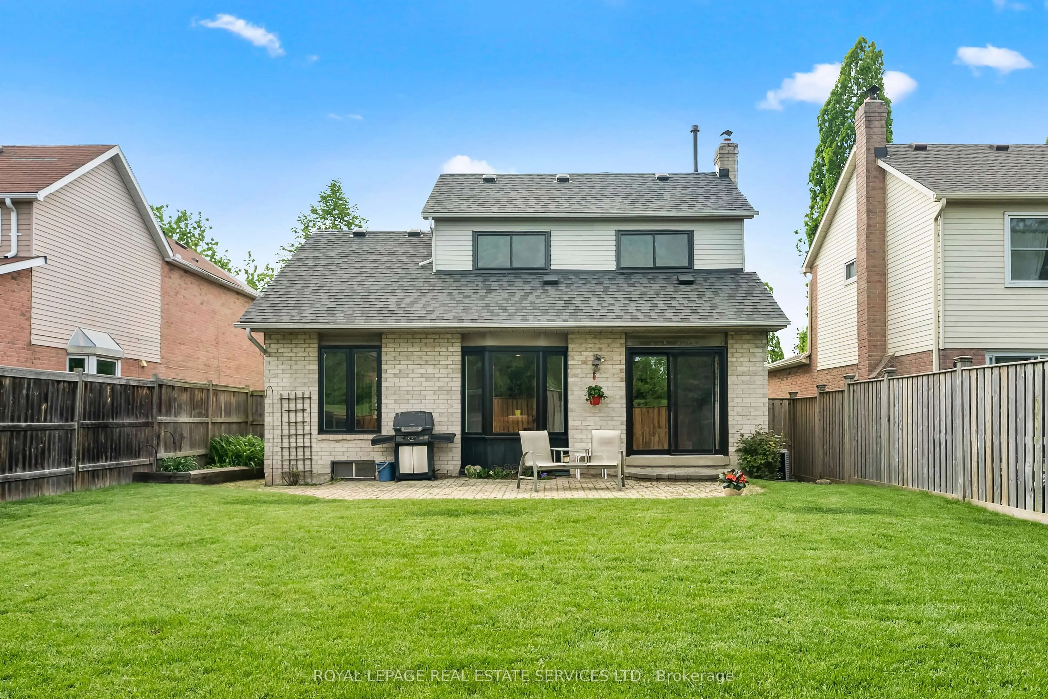 1529 Greenbriar Drive