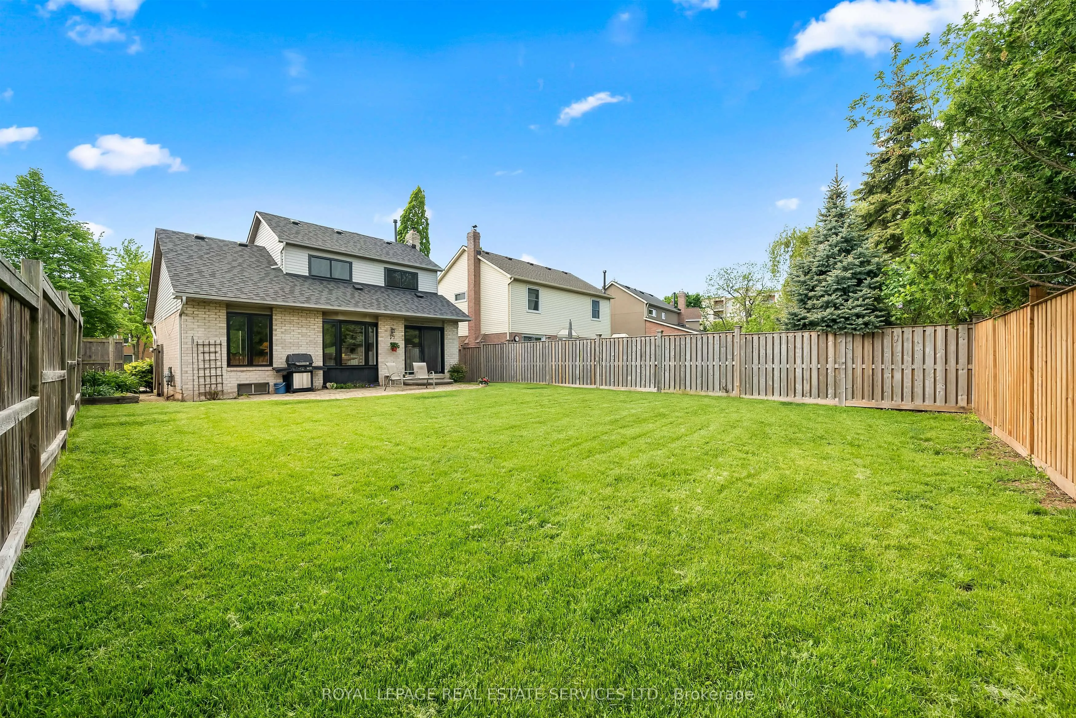 1529 Greenbriar Drive