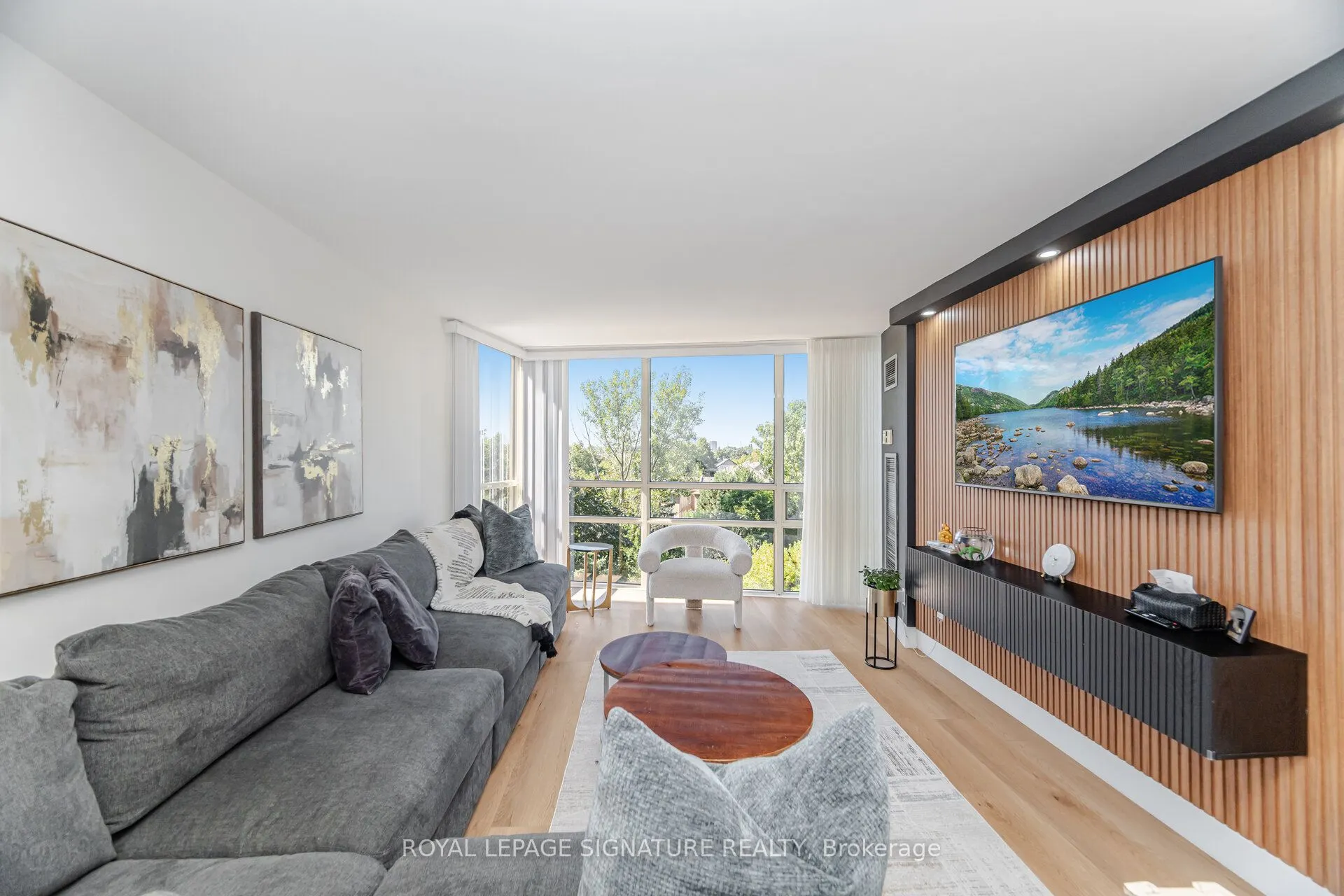 50 Eglinton Avenue W, #408