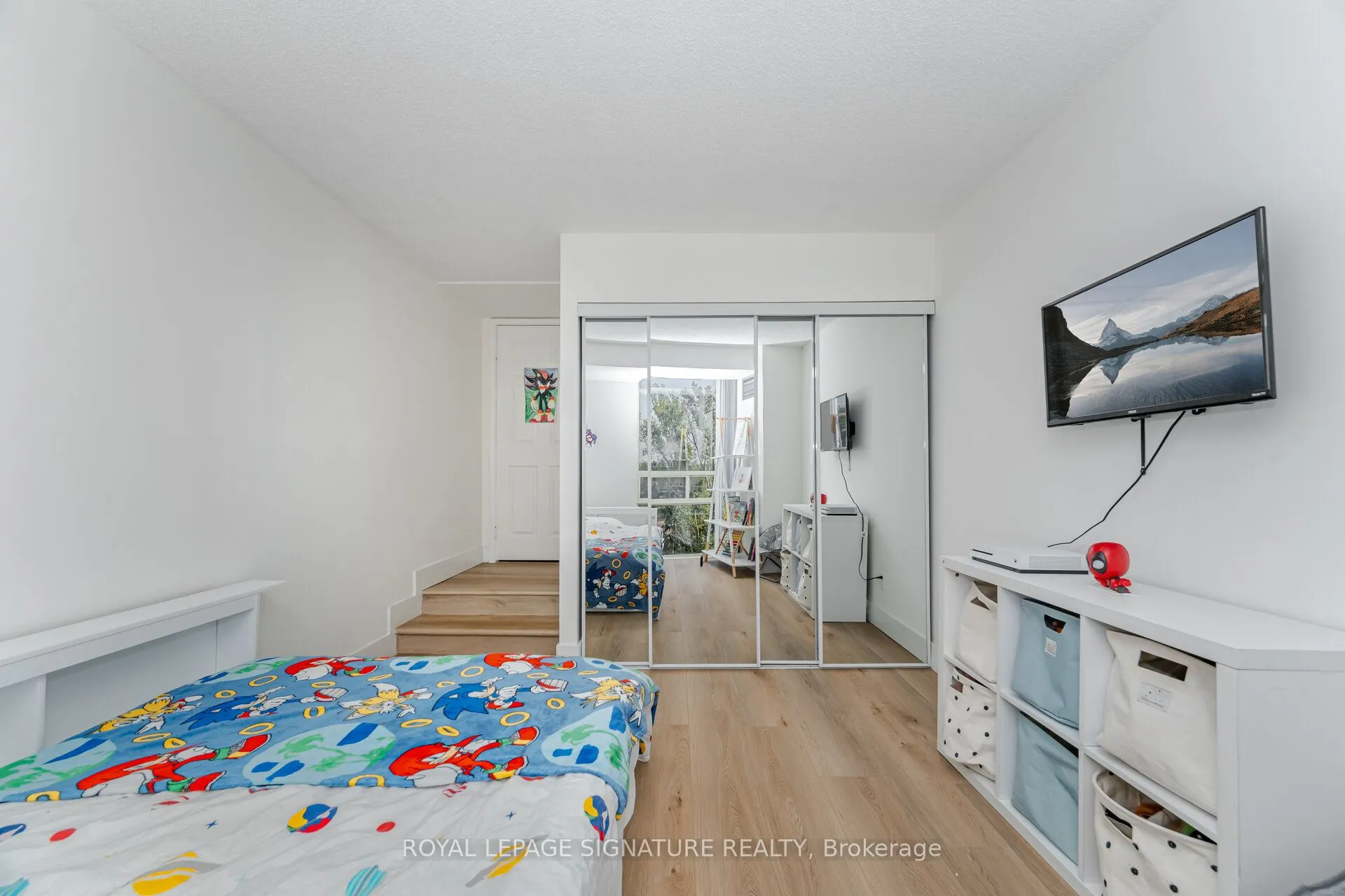 50 Eglinton Avenue W, #408